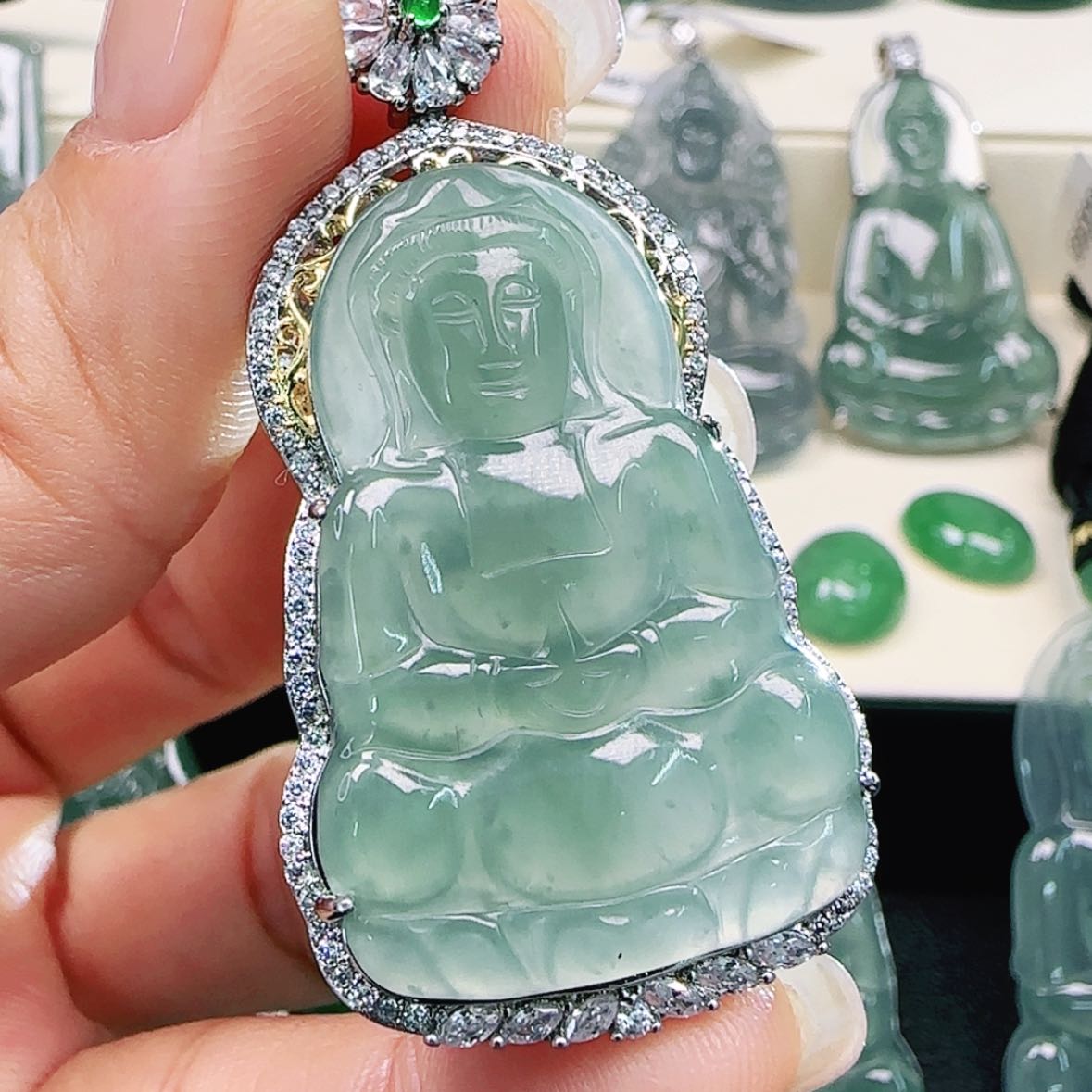 【闪购商品】翡翠颈饰未镶嵌