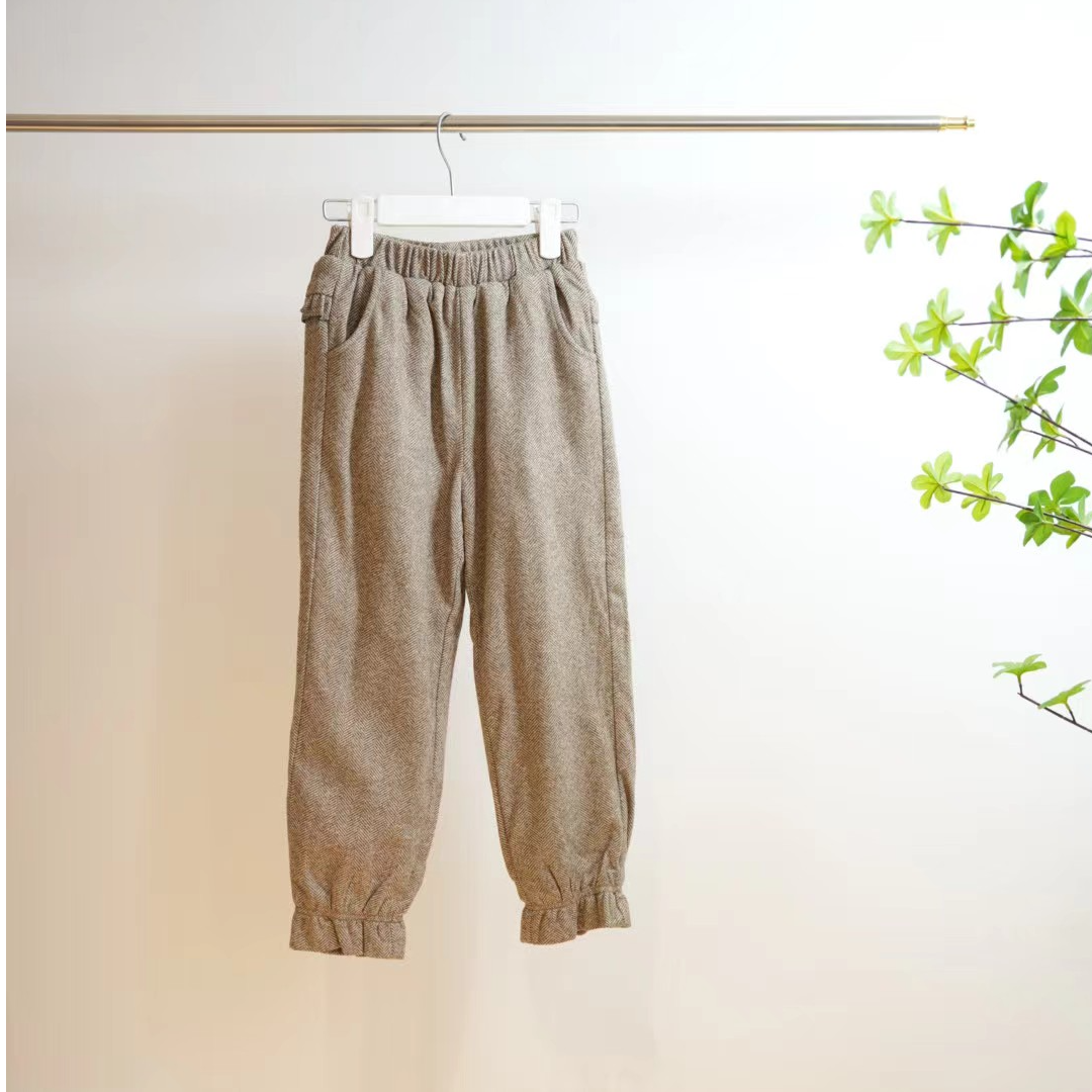 6888-咖色人字纹花边加绒长裤