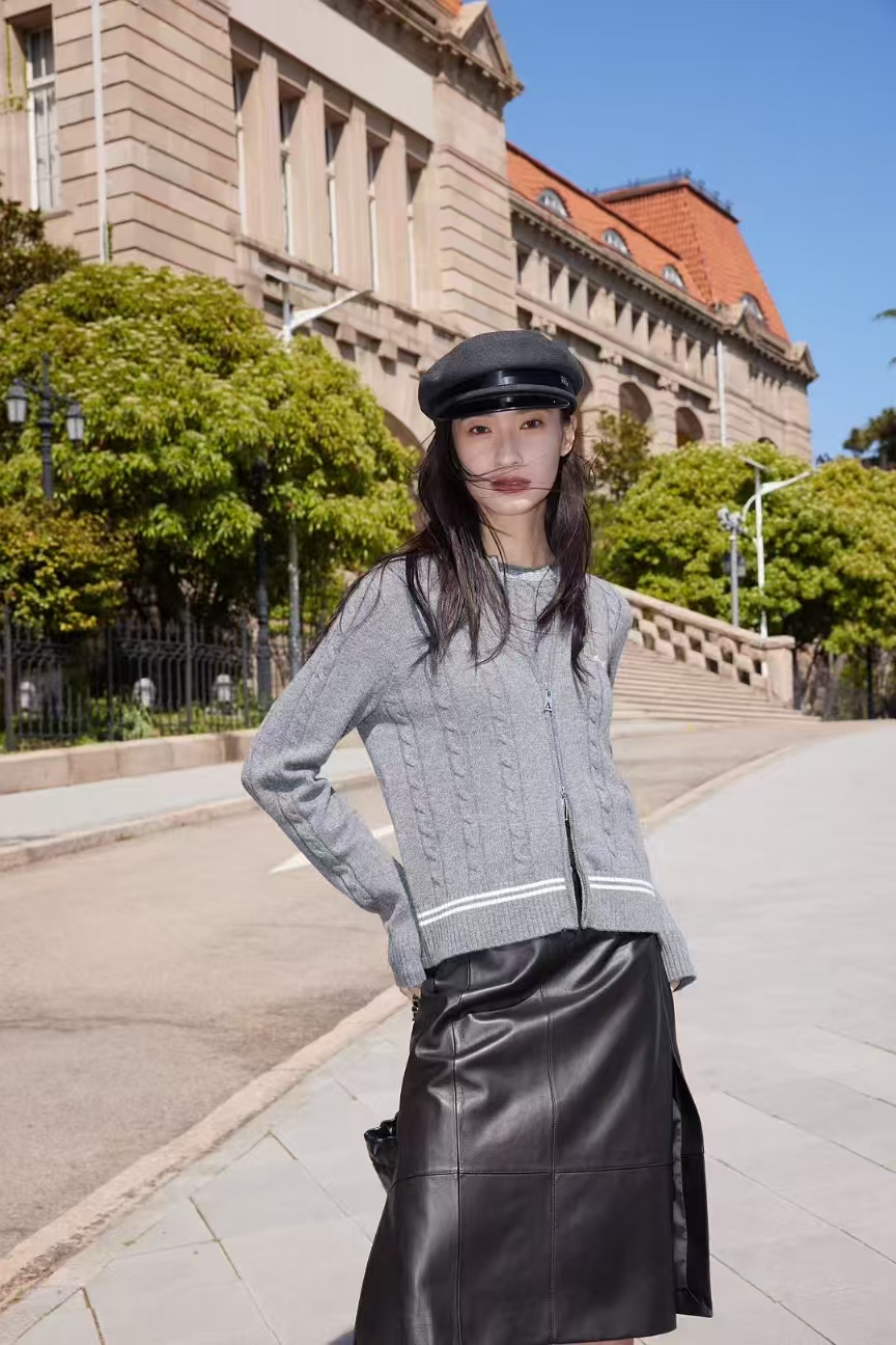 BEAUTY VENA短款撞色绞花羊绒外套4WL027