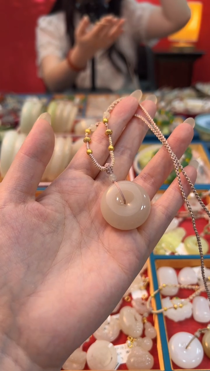 【闪购商品】和田玉吊坠30mm未镶嵌藕粉平安扣