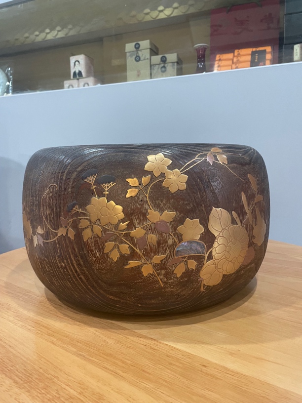 日本桐木铜胆金时绘嵌螺钿火钵外径40厘米高23厘米 传世精品