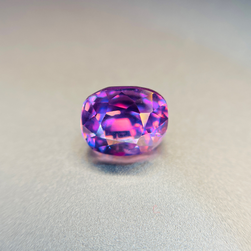 天然无烧斯里兰卡薰衣草纯净体蓝宝石裸石1.3克拉支持复检定制