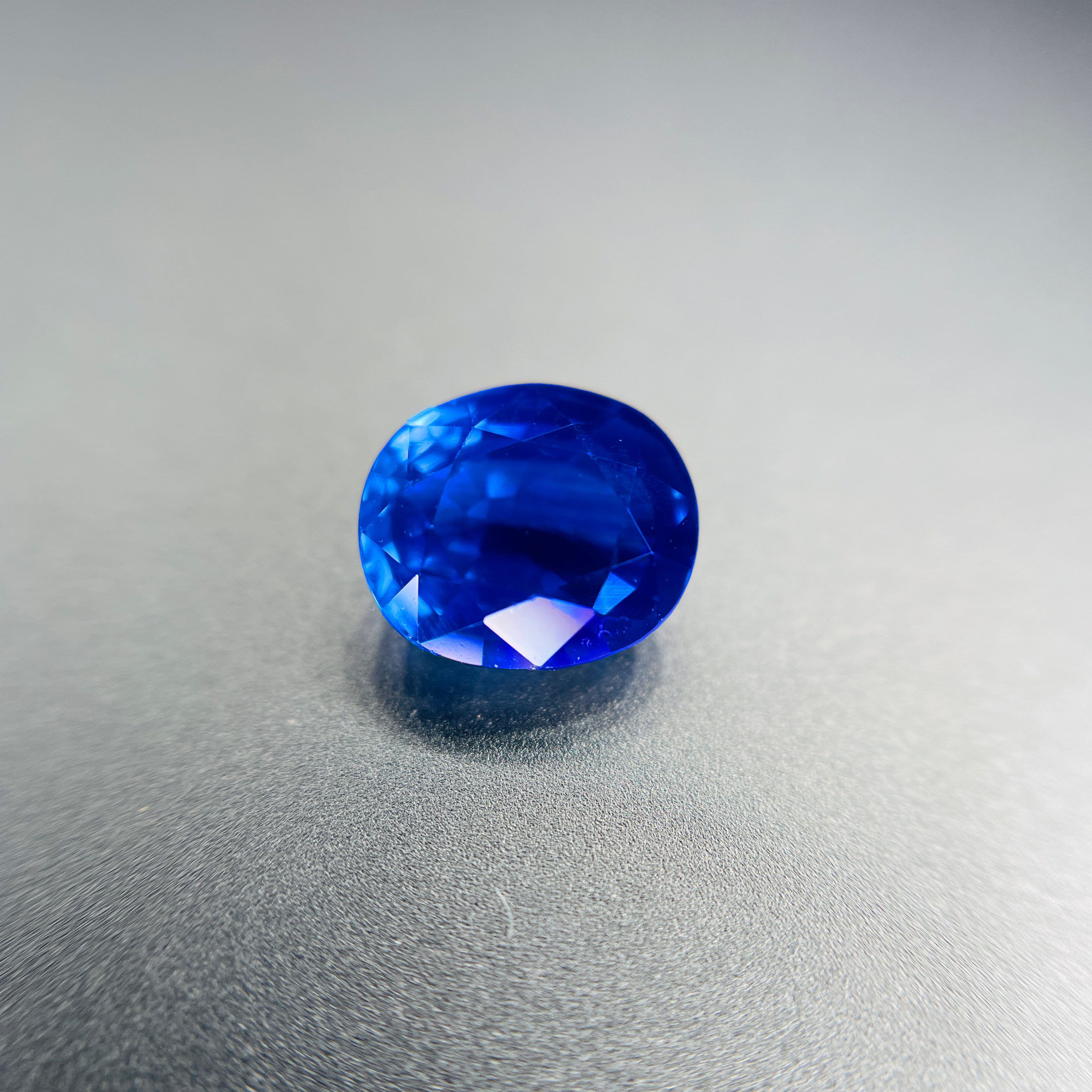 天然无优化斯里兰卡纯净体皇家蓝蓝宝石裸石1.08克拉带有国际证书