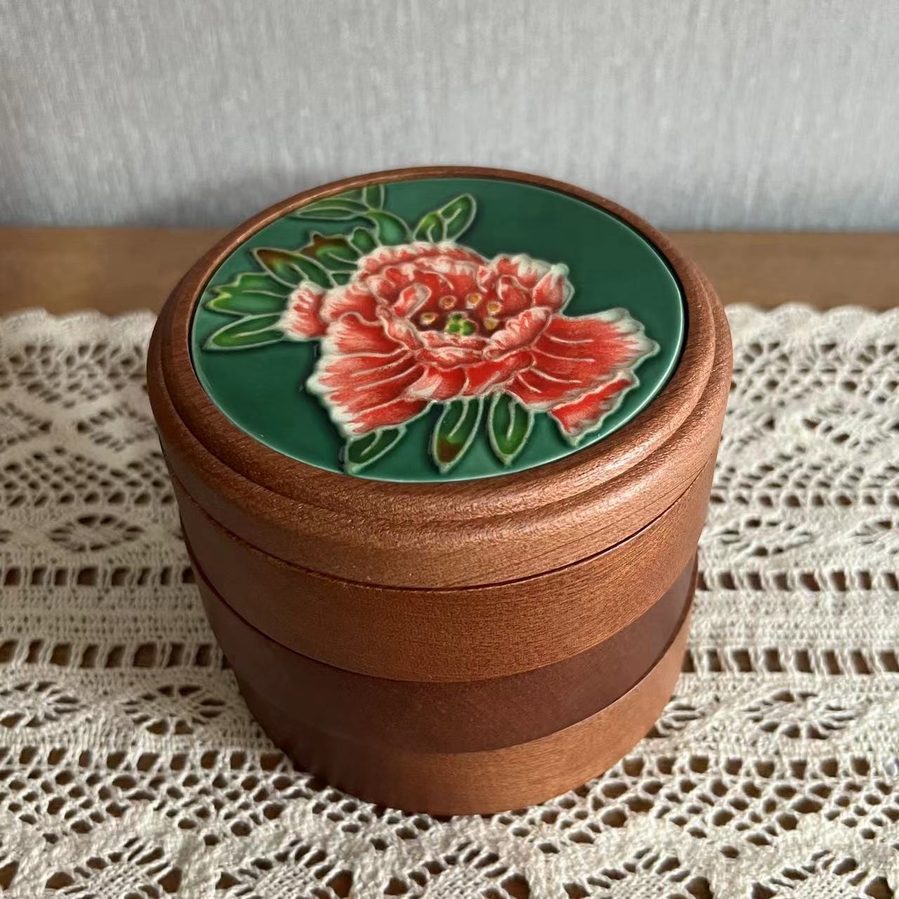 【粤薇】立体浮雕瓷板画彩妆旋转首饰盒首饰收纳桌面摆件陶瓷精美