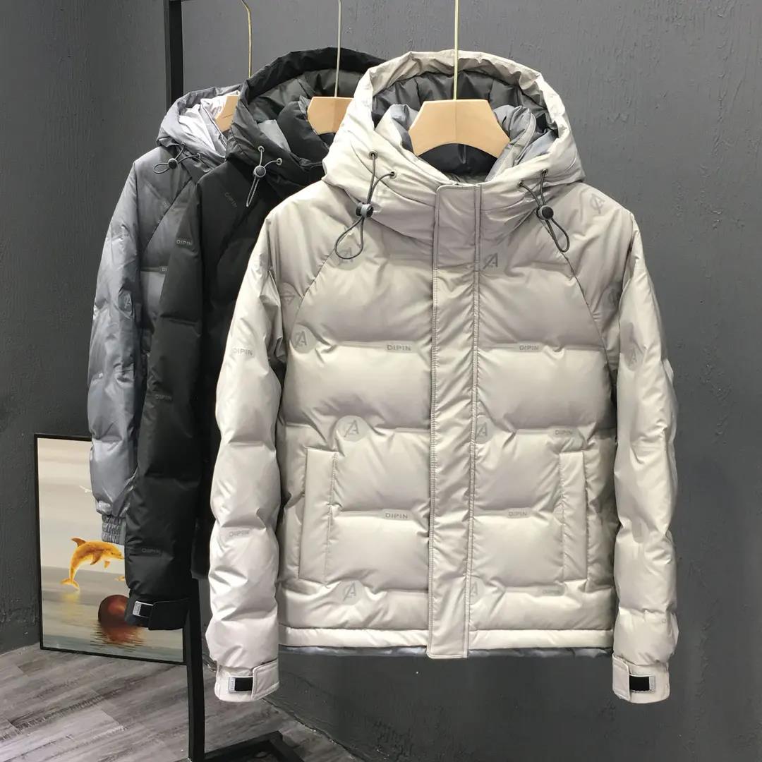 波司登男士羽绒服青年潮流字母印花羽绒服男轻便连帽保暖服新款