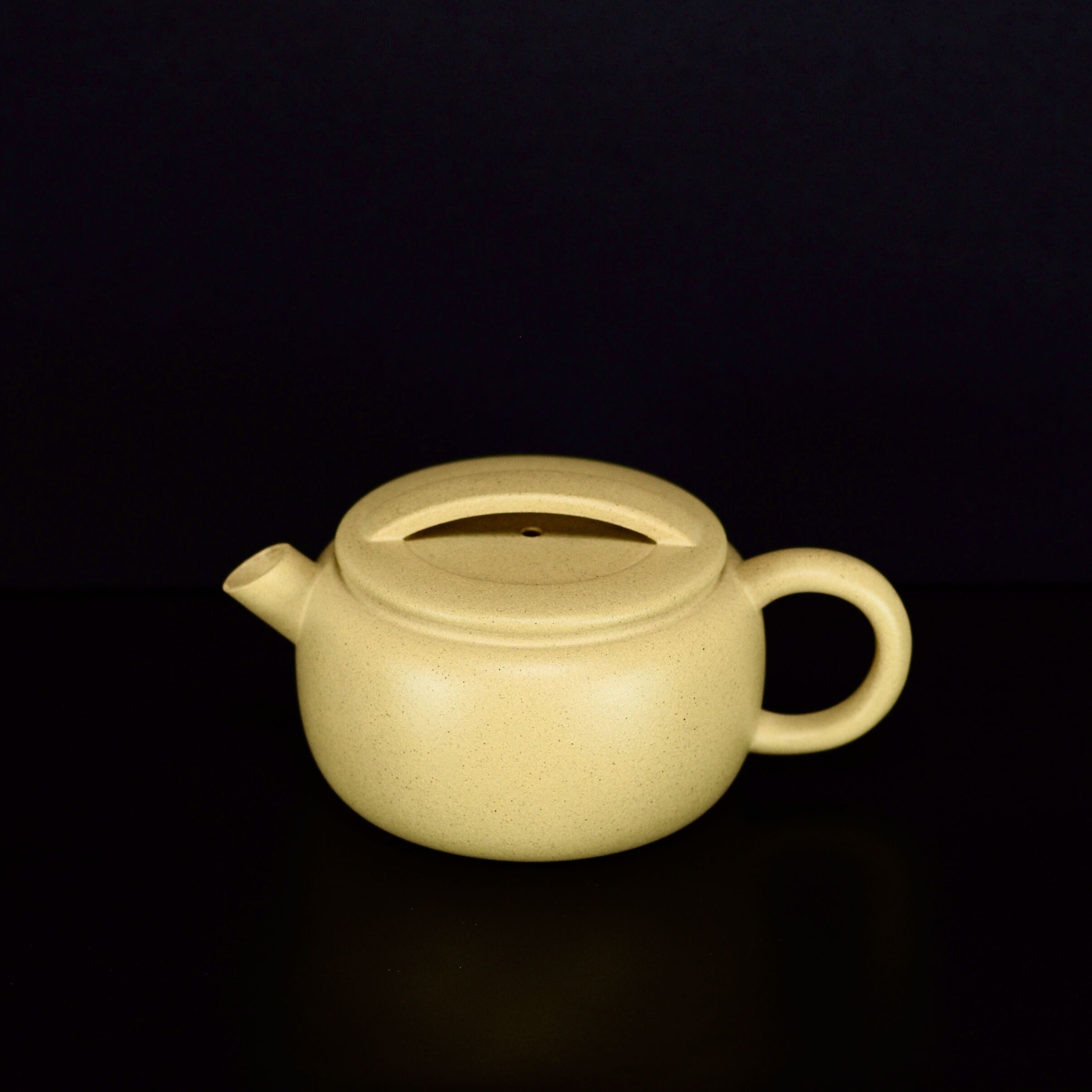  器象【象系列二十八】兔年纪念版原矿本山绿泥150cc宜兴紫砂壶