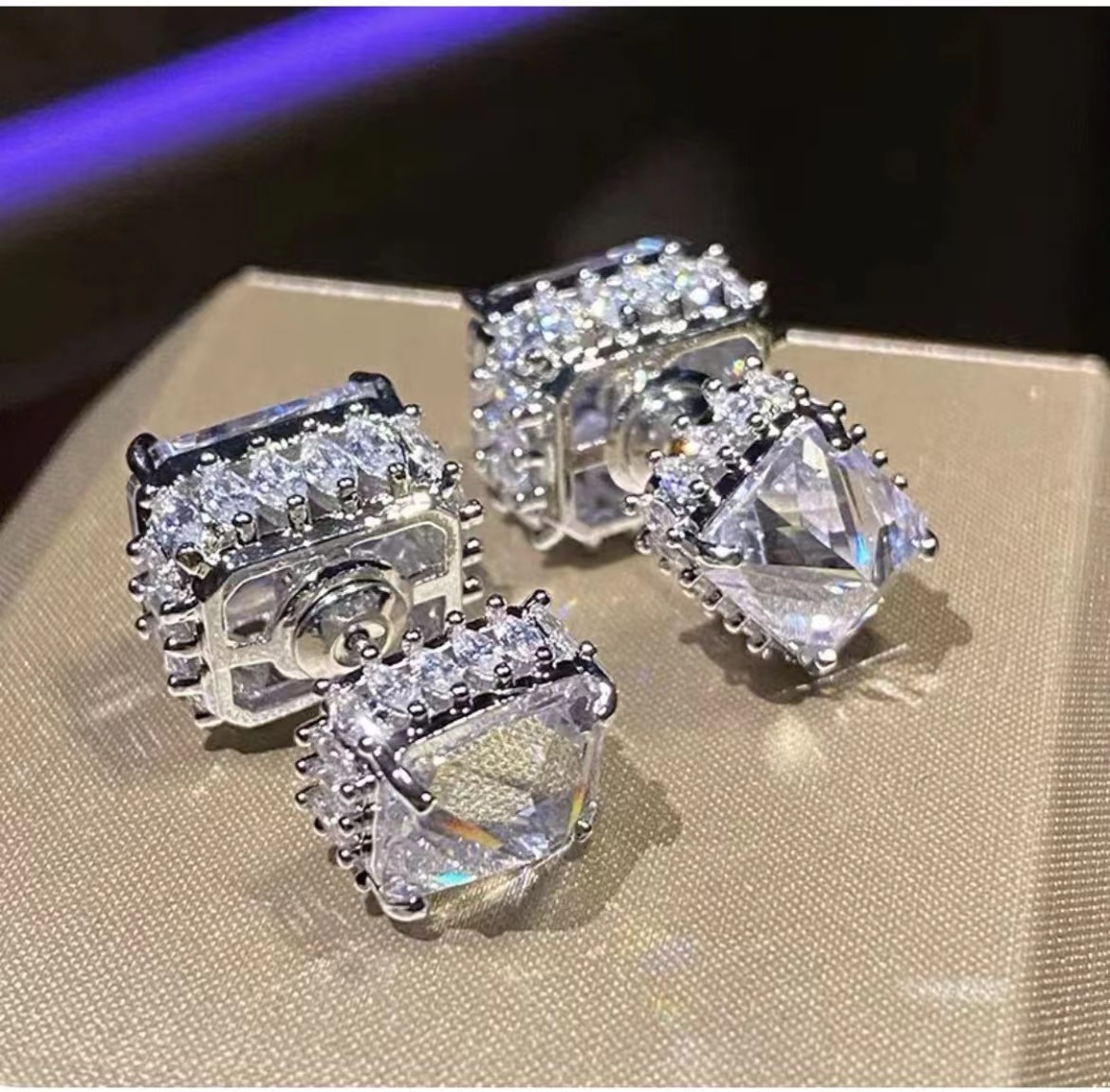 铜合金莫桑石耳饰 铜合金合成锆石耳饰 「满锆方块」轻奢时尚  A055