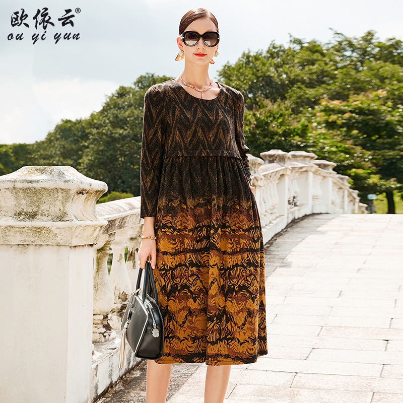 30902中年妈妈秋装时尚大码连衣裙宽松显瘦收腰气质裙子过膝新款