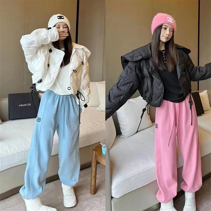 雅鹿羽绒服女冬季新款设计感大翻领减龄小个子时尚短款面包服棉衣