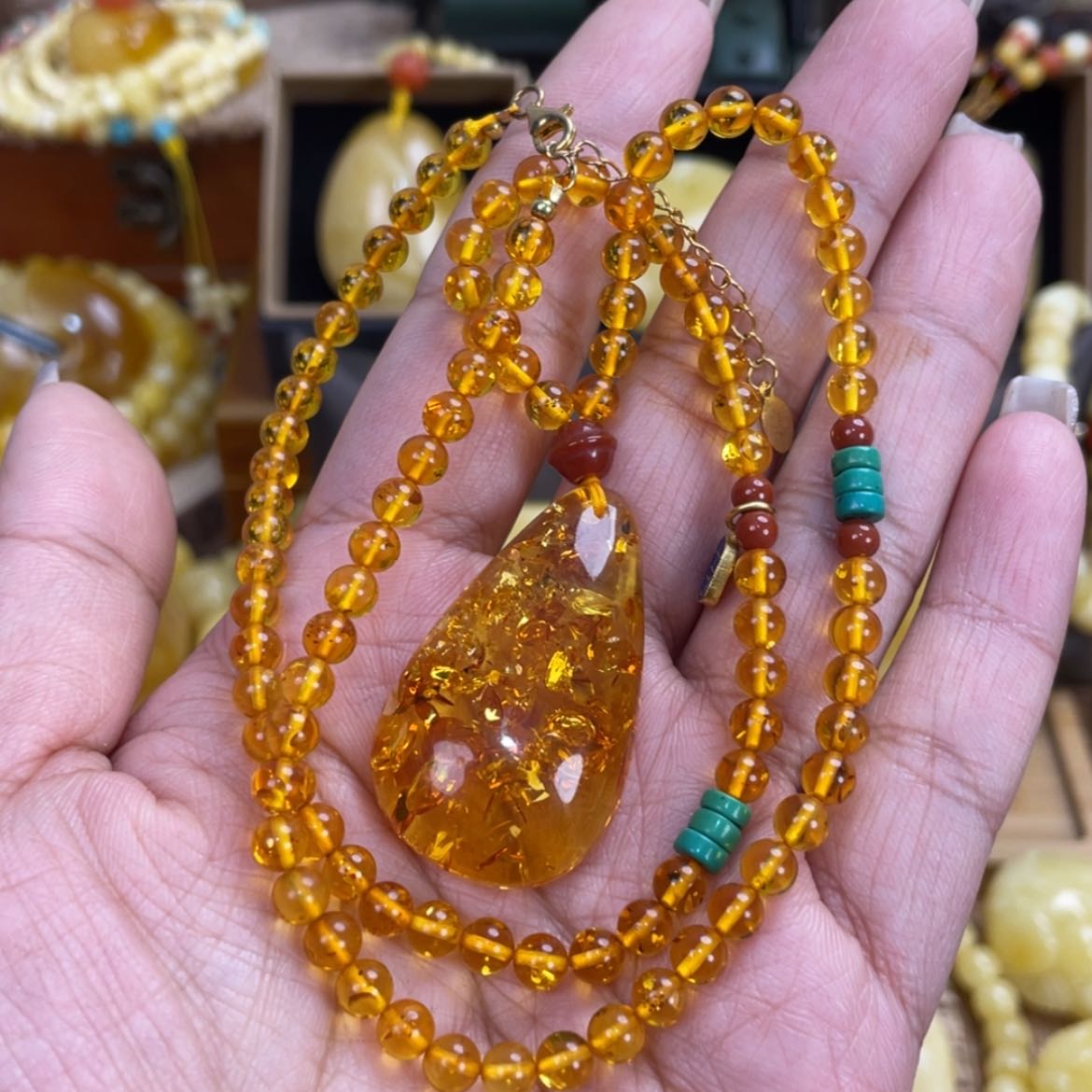 【闪购商品】蜜蜡吊坠(赠链)未镶嵌