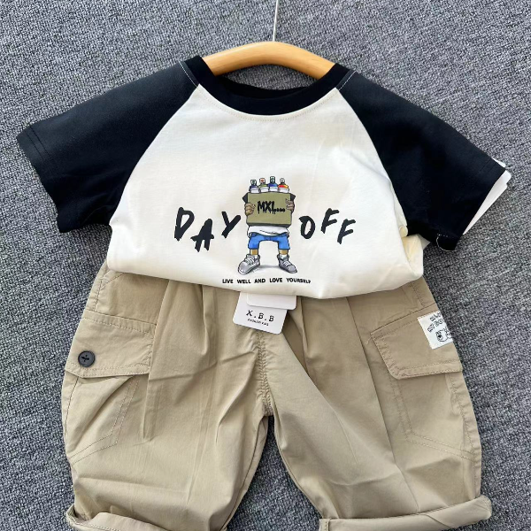 实体店夏季清货男孩女孩短袖T恤