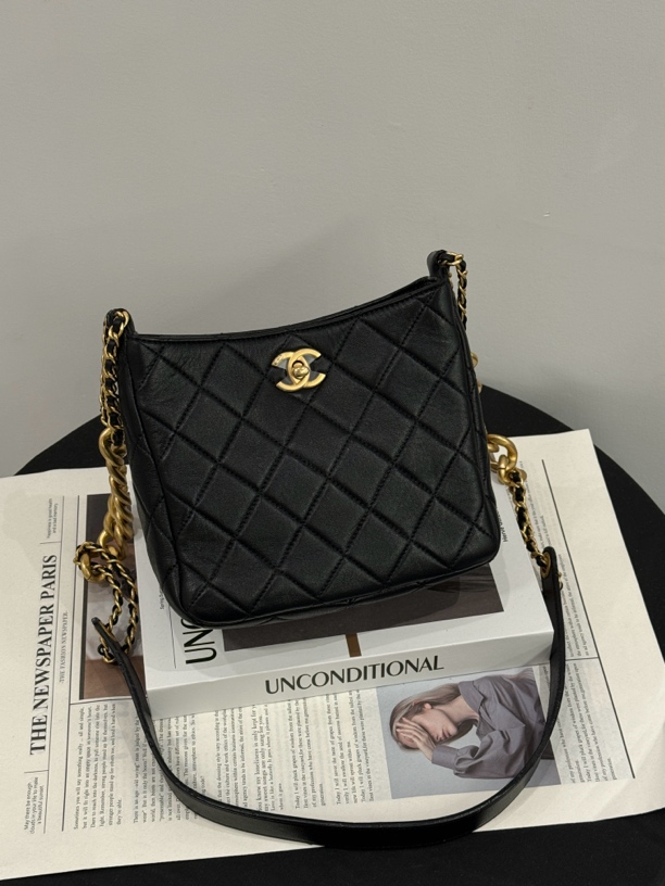 99新 Chanel/香奈儿 嬉皮包hobo黑金 大全套 拍下送中检