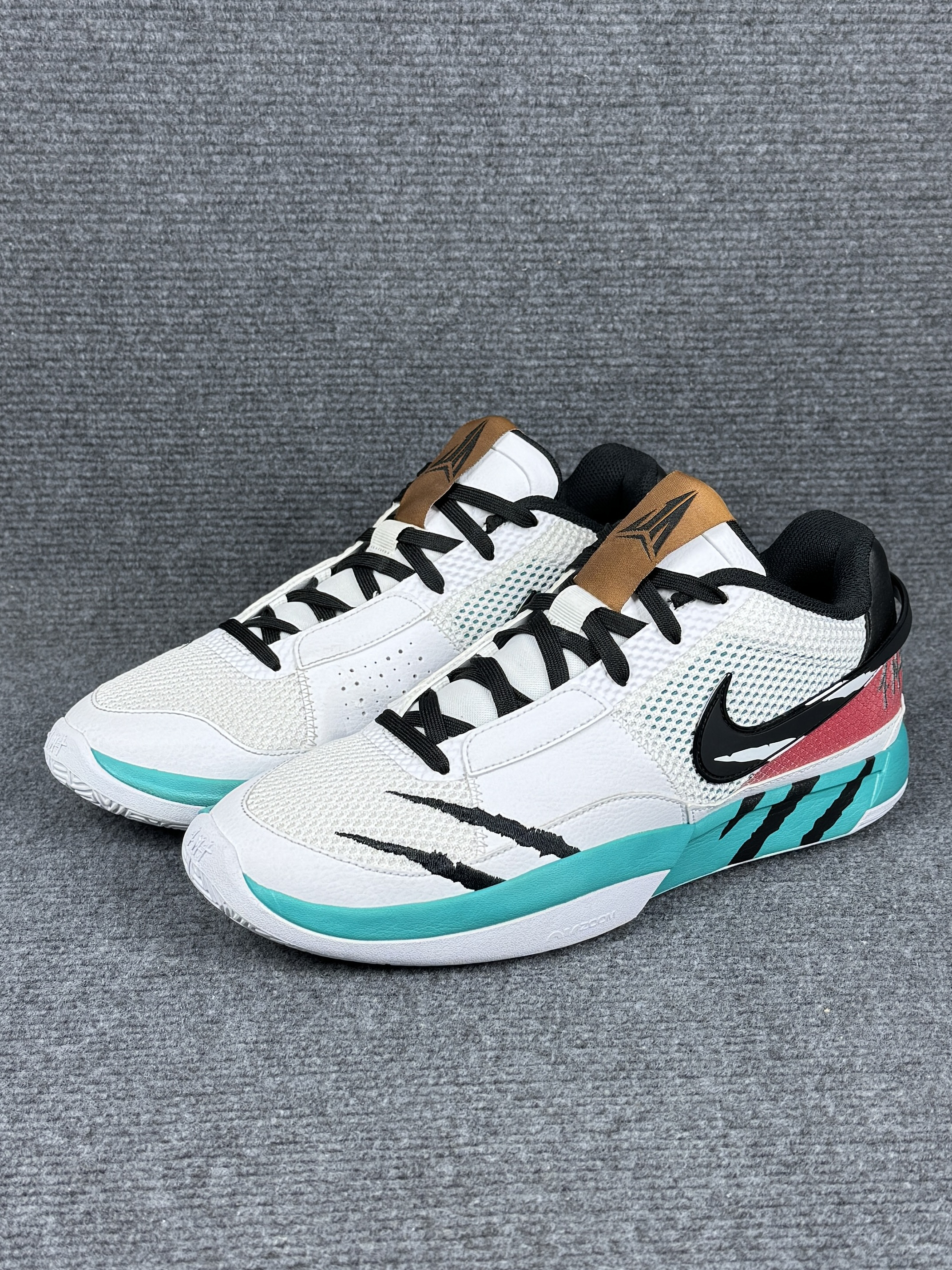 44码/99新可配盒/Nike Ja 1 莫兰特一代 白黑 低帮 实战篮球鞋