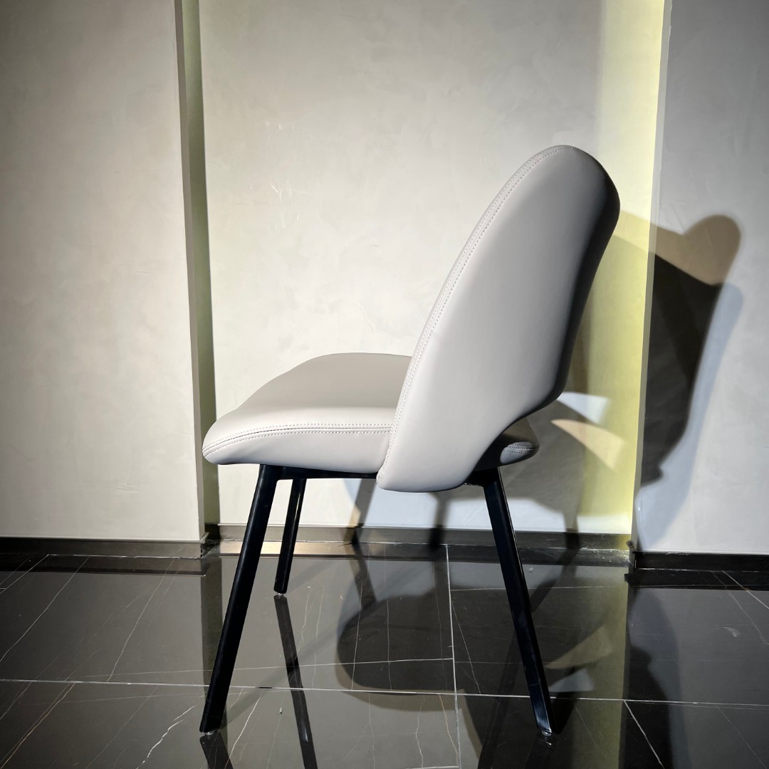 AKOKO意式轻奢有机硅生太超纤皮极简椅餐椅餐厅家用书桌椅化妆椅