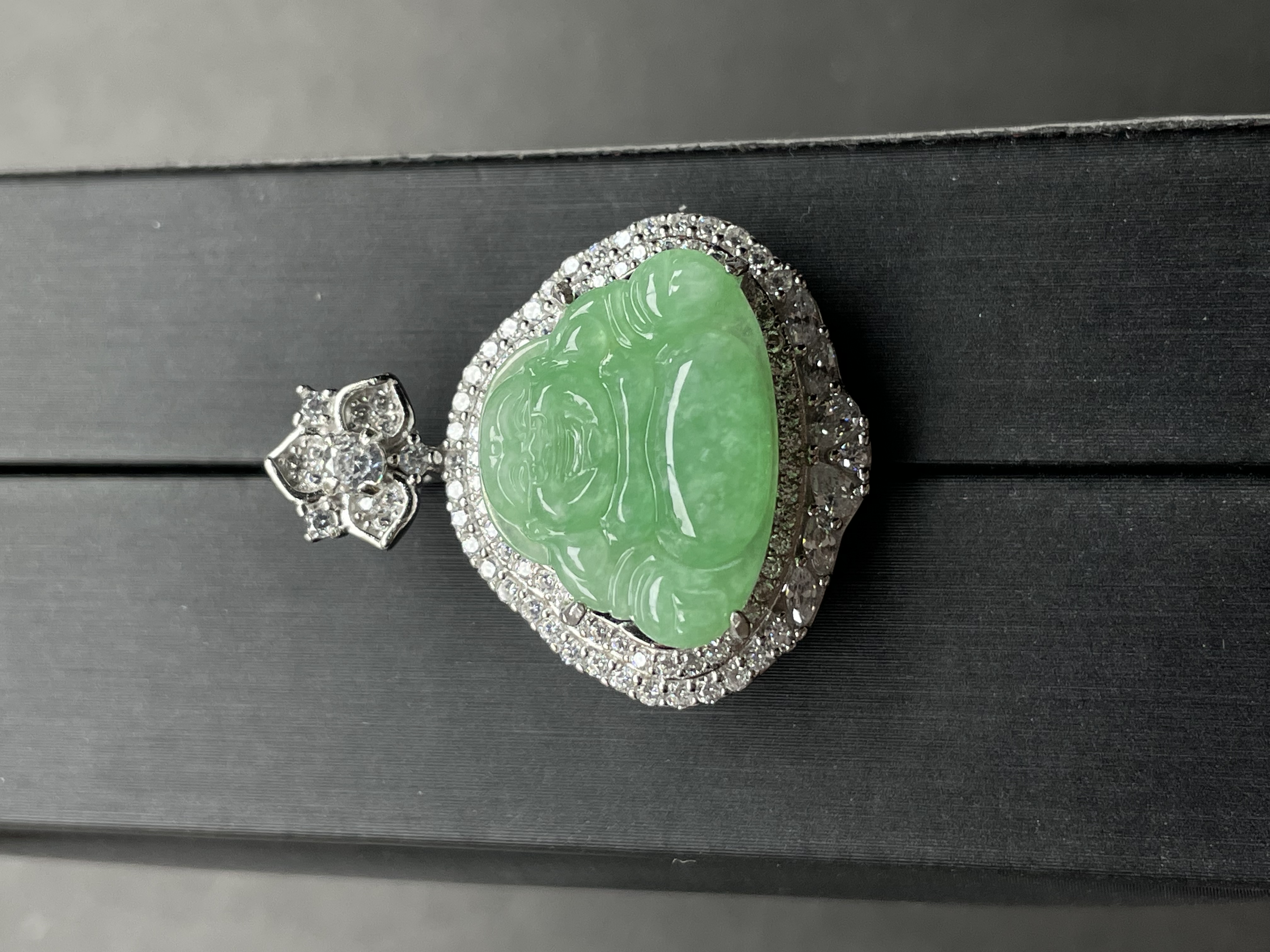 缅甸天然A货翡翠镶嵌银s925 绿佛公吊坠