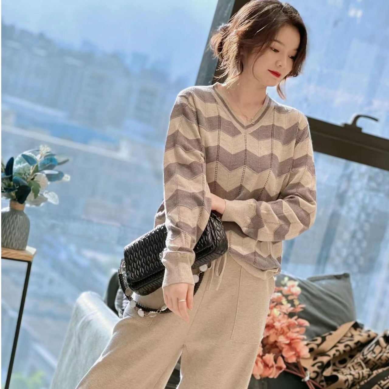 JS  932   原创设计冬季新款条纹拼接打底时尚款上衣