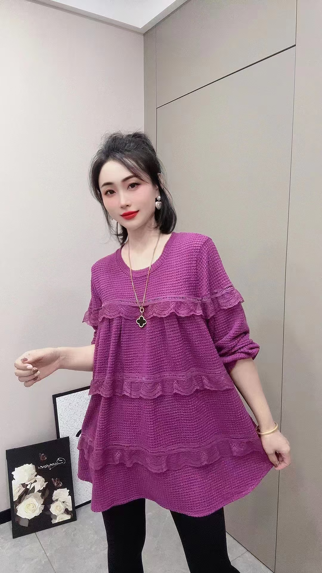 大码女装圆领拼接荷叶边长袖针织衫简约胖妹妹秋冬款休闲百搭上衣