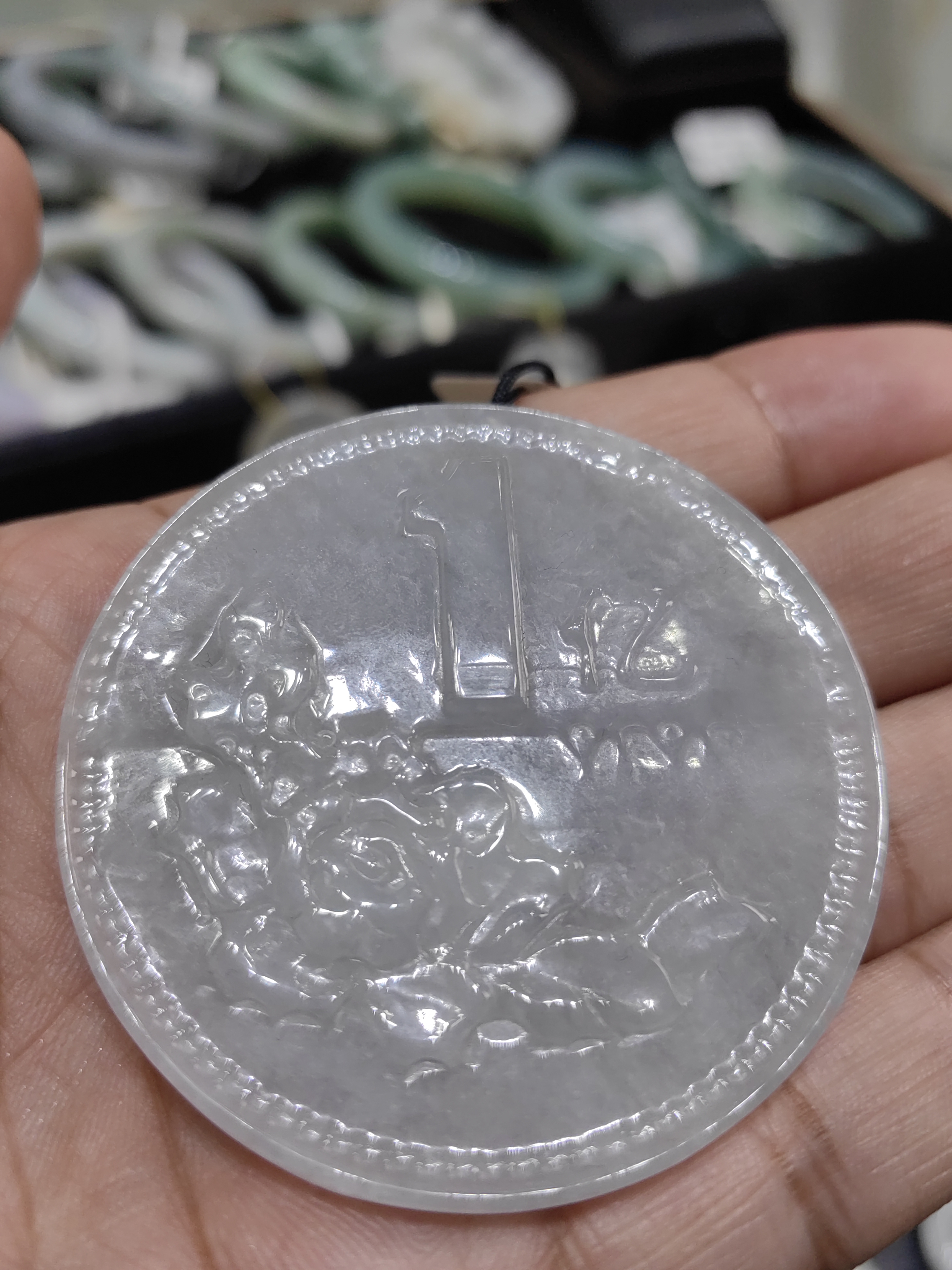 缅甸天然a货翡翠挂件1亿带证书礼物