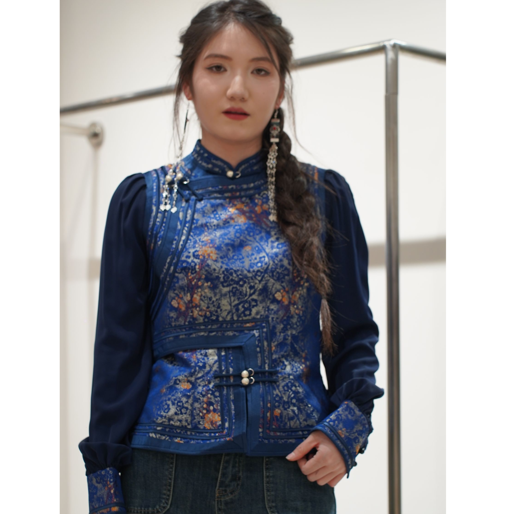 阿泯娜F23192纱袖马甲藏蓝金小梅