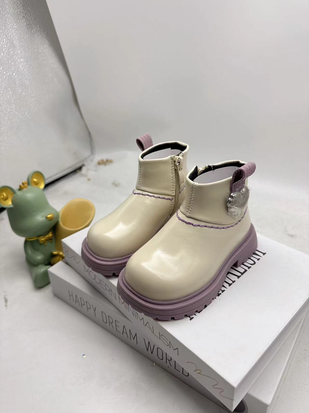 62104A儿童双色加绒皮靴