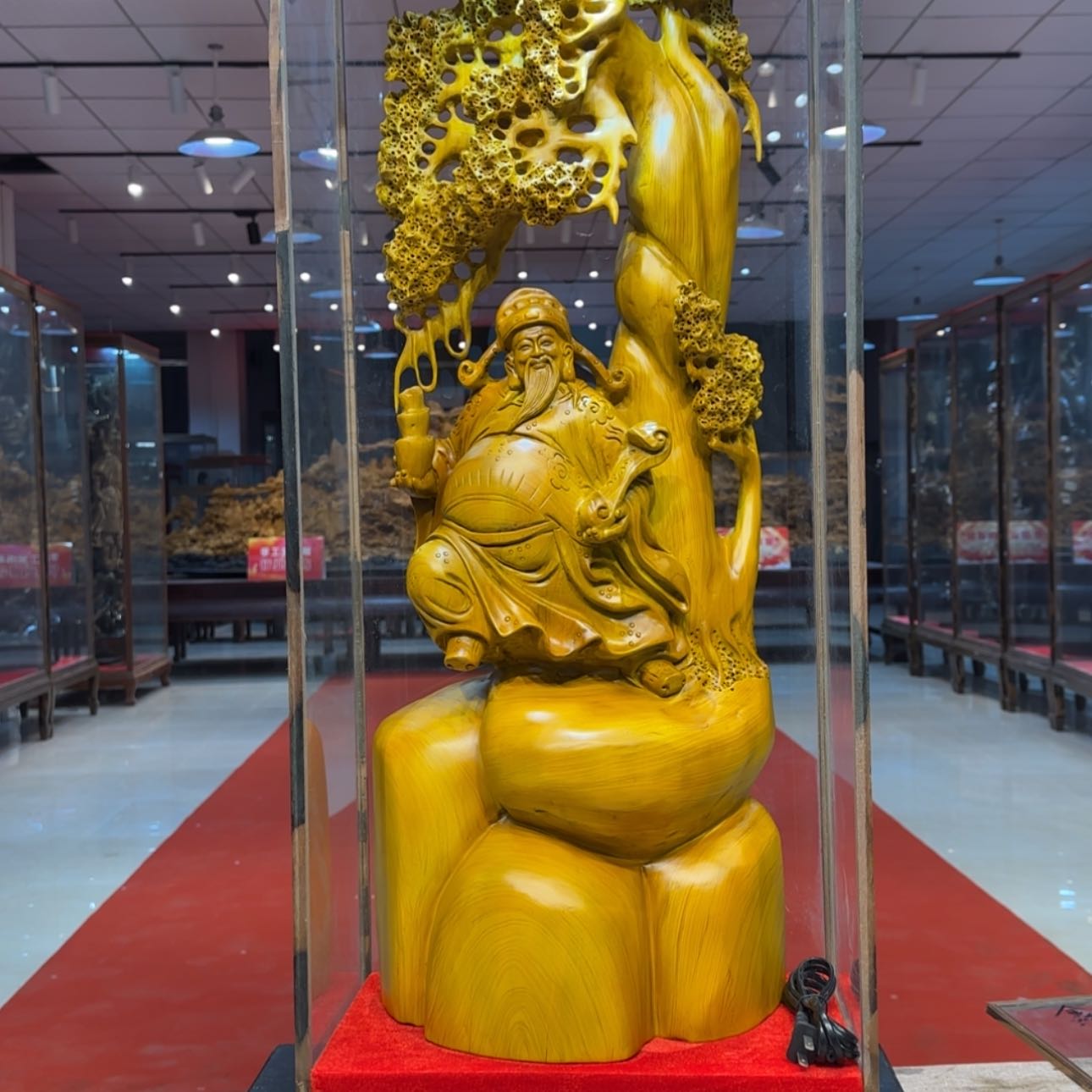 【闪购商品】香樟木根雕拓**鞋