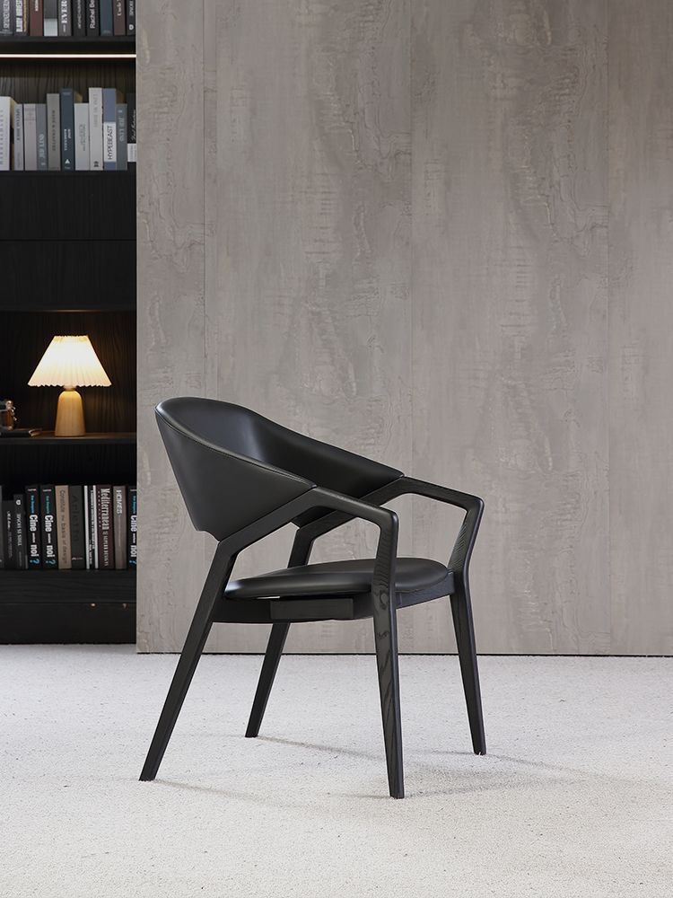 轻奢设计师椅子icoch意式餐椅家用极简实木椅真皮扶手椅酒店客厅
