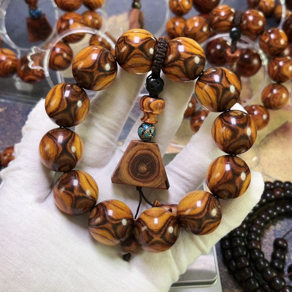 【闪购商品】降香黄檀手串/手链裤***卜