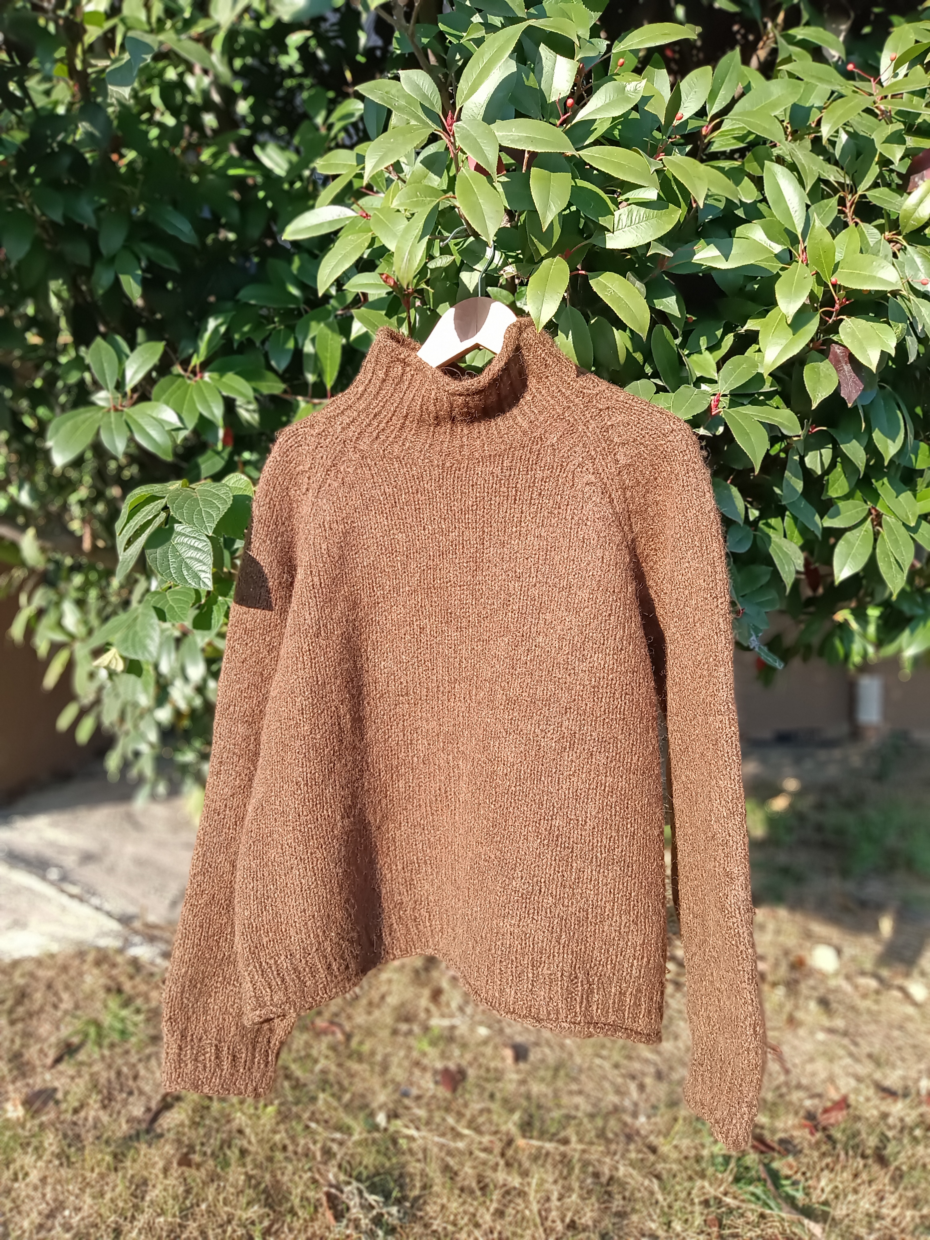 手工编织进口羊驼毛，羊驼绒套头毛衣。