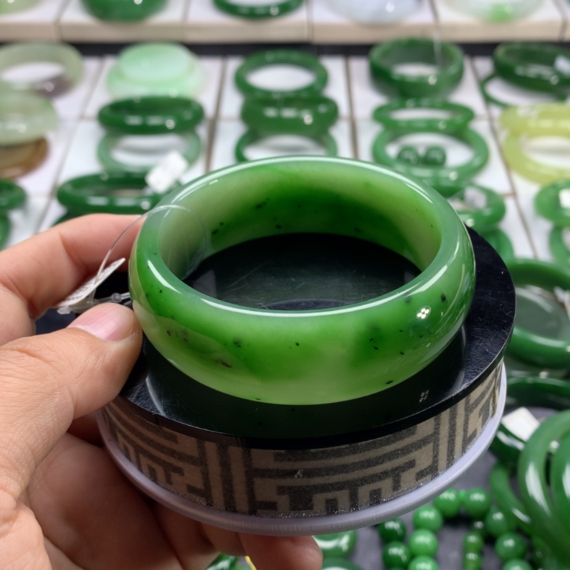 【闪购商品】和田玉（碧玉）手镯未镶嵌