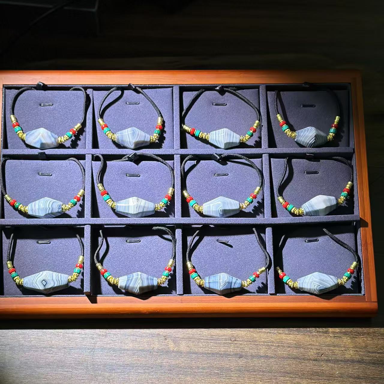 【缪老师严选】SJ0537 冈仁波齐玛瑙吊坠 多样性发其一