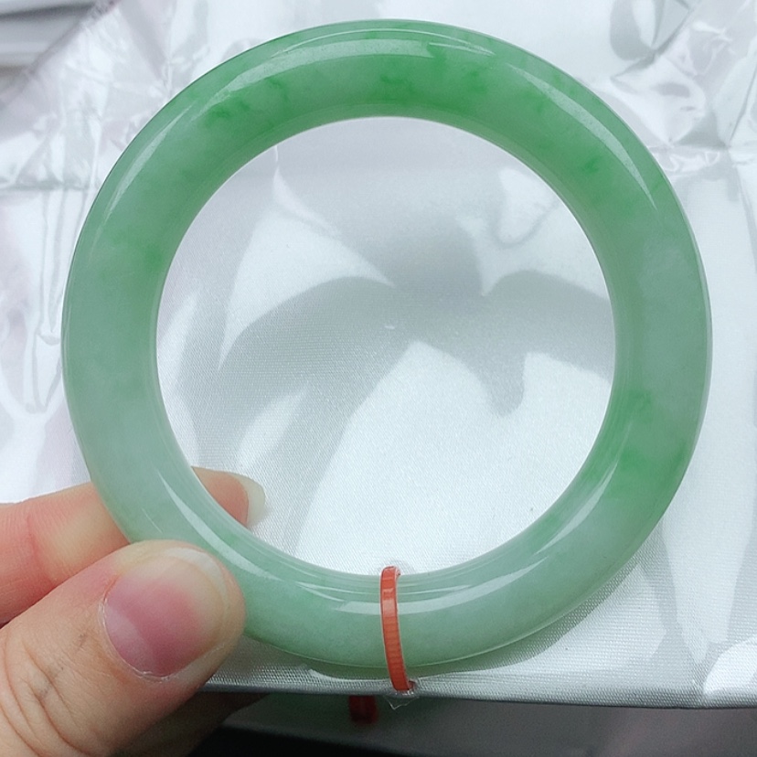 【闪购商品】翡翠手镯未镶嵌一*?