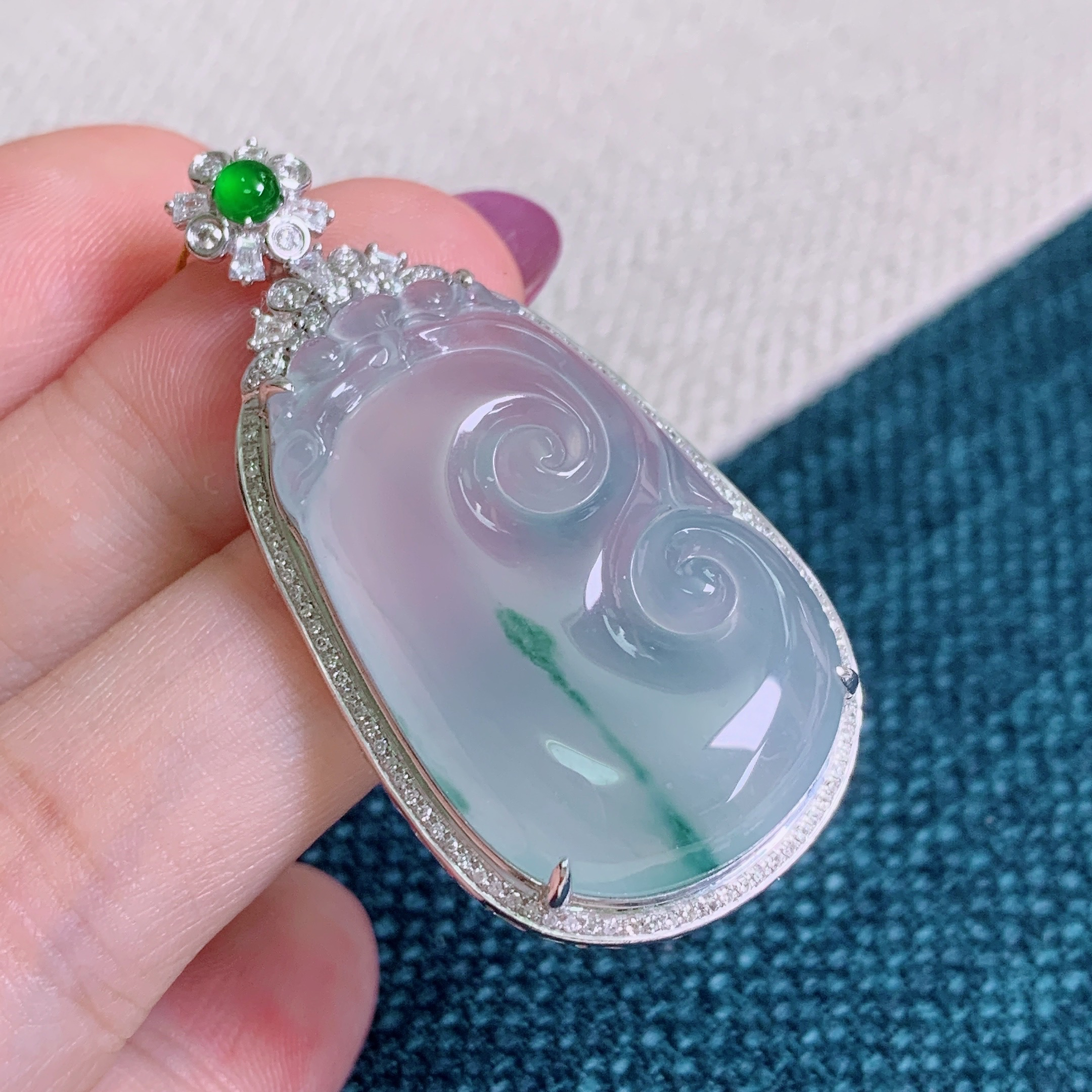 天然缅甸A货翡翠冰胶飘花大如意毛衣链挂坠老坑料