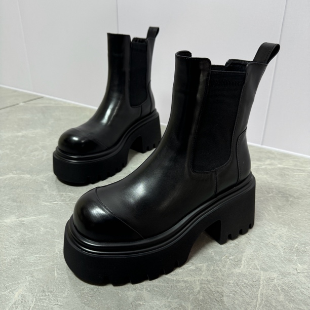 胎牛切尔西靴 秋冬季节必备穿搭