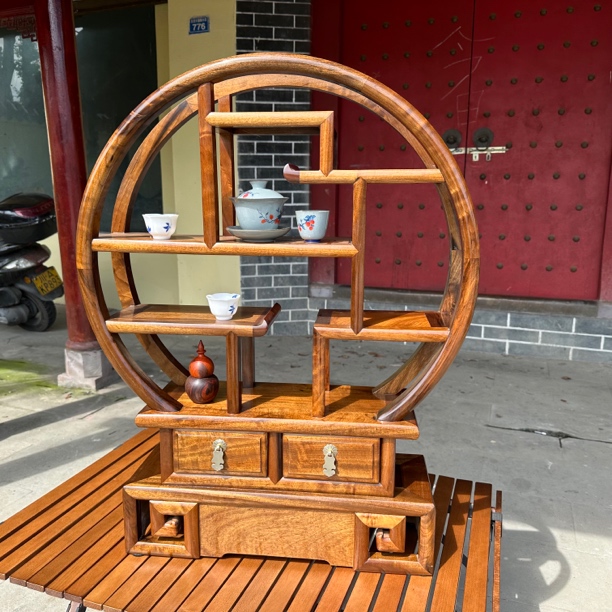 四川金丝楠木圆形博古架