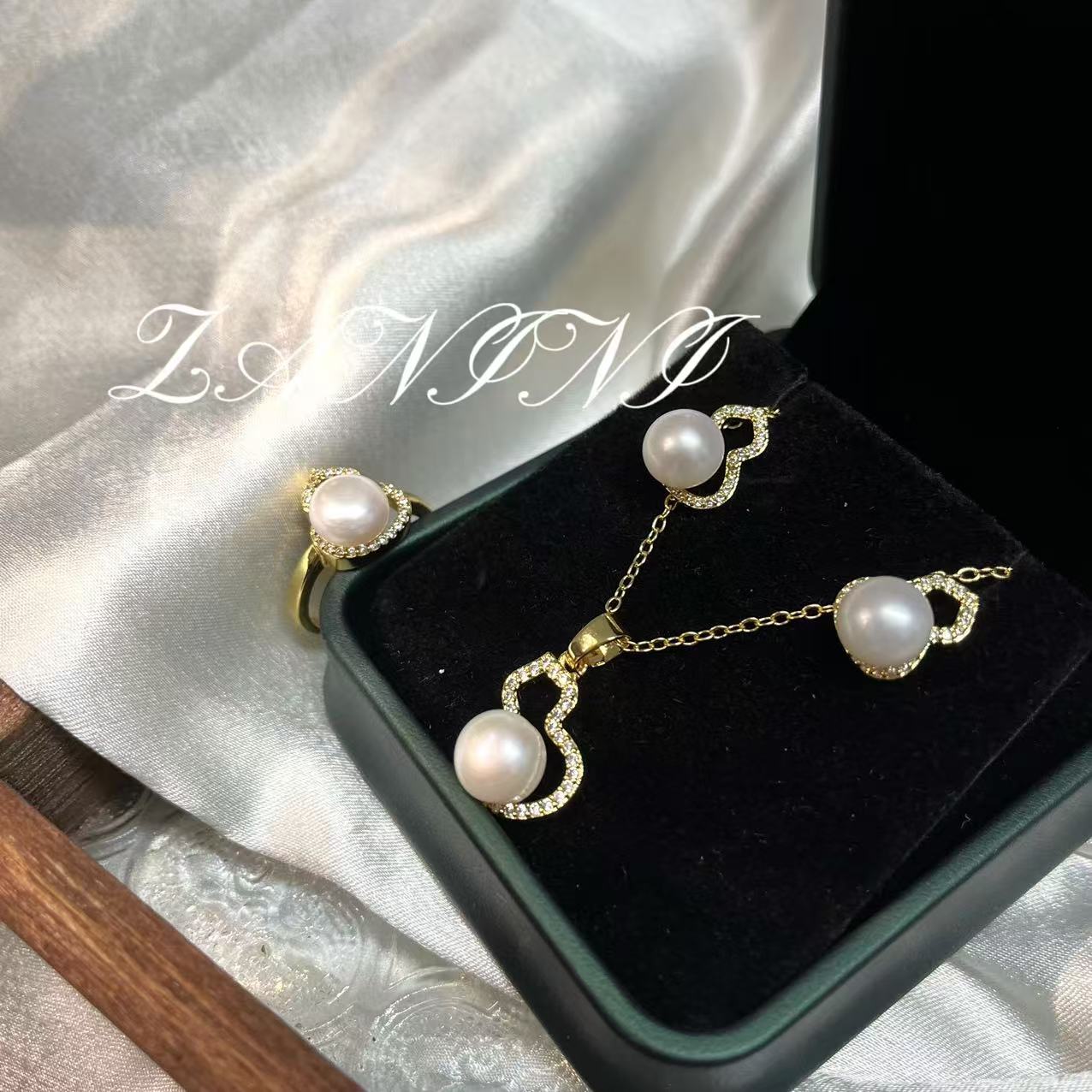 1826a小葫芦款天然淡水珍珠项链