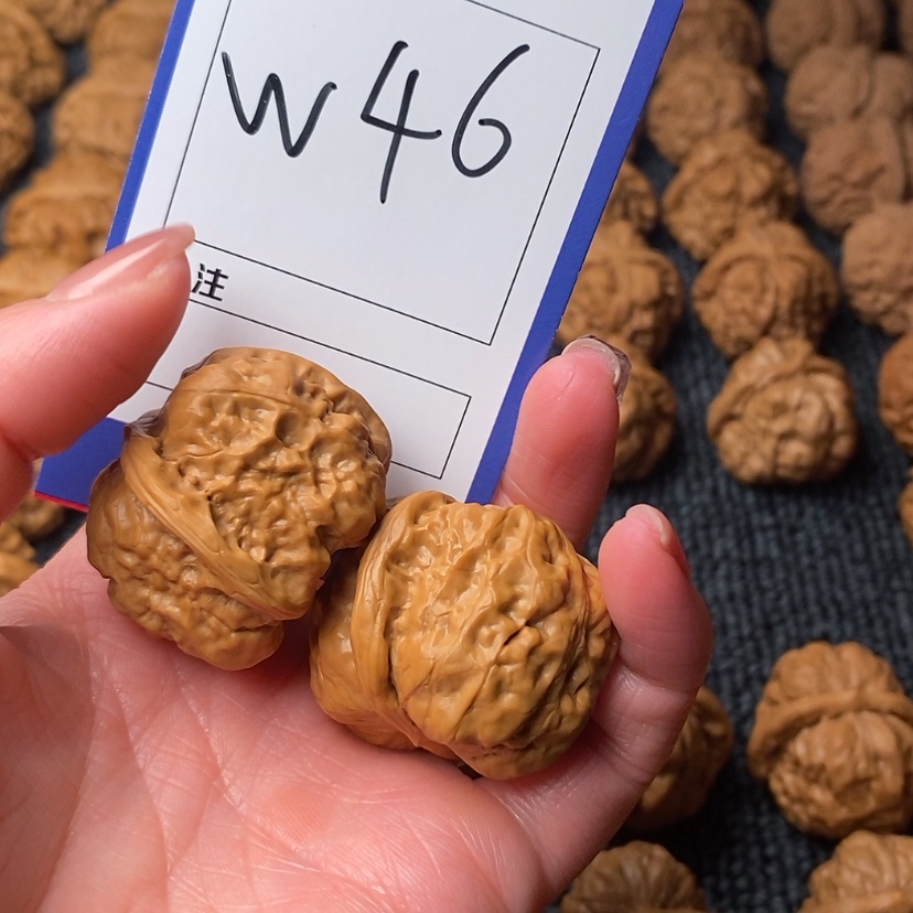 【闪购商品】桃核吊坠爱***虾