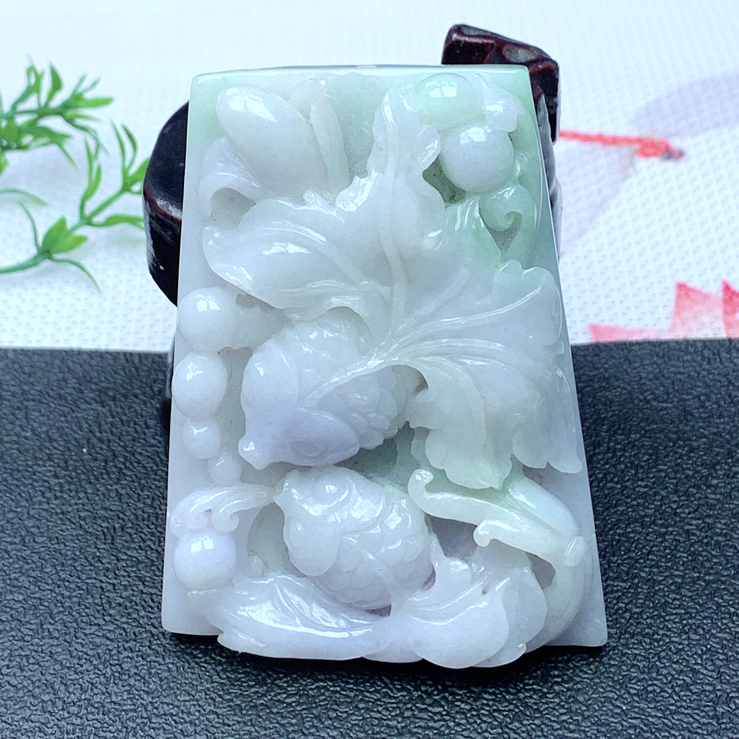 缅甸天然A货翡翠 淡春彩金玉满堂牌吊坠