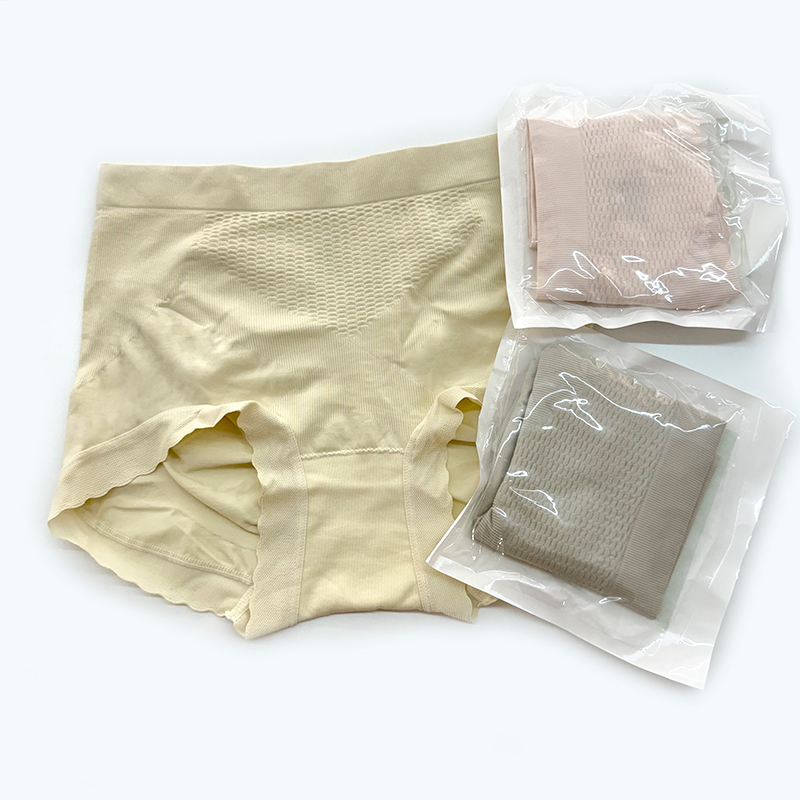 24103【三条装】3D蜜桃臀高腰女生内裤