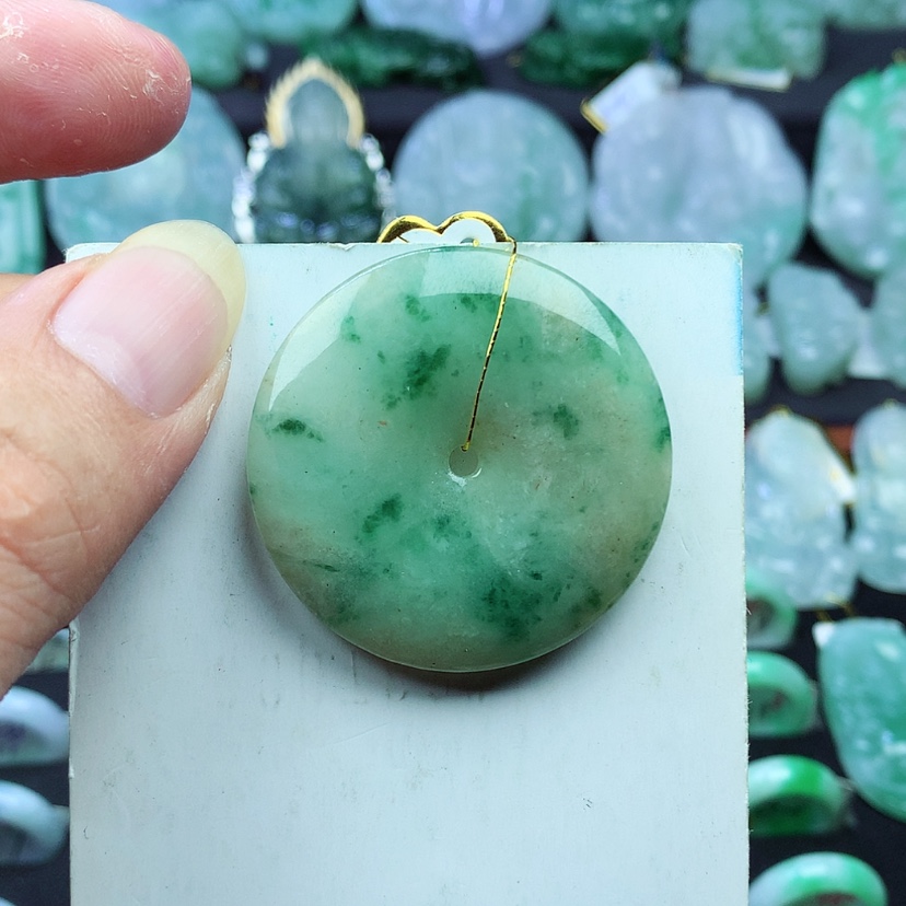 【闪购商品】翡翠挂件未镶嵌）