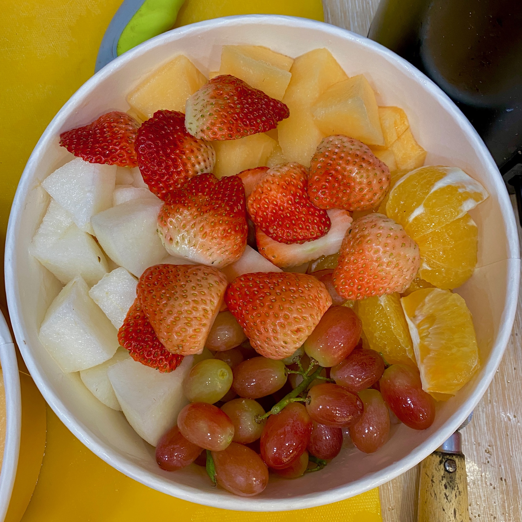 草莓秋月梨红提五拼2000ml一盒