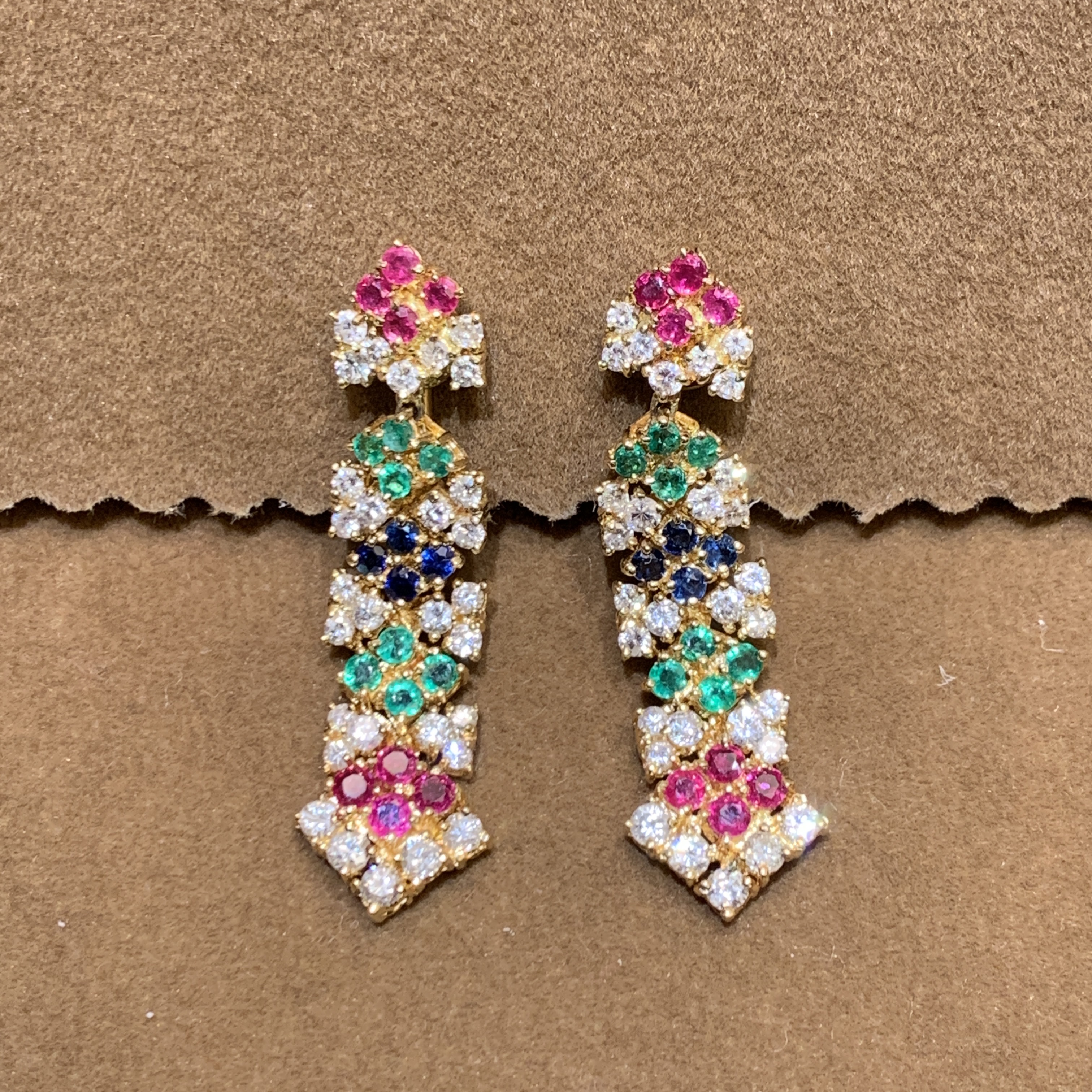 18K钻石彩宝耳夹