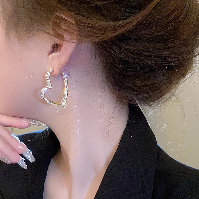 合金合成锆石耳饰 爱心鱼尾耳饰耳扣耳环时尚小众气质感精致轻奢