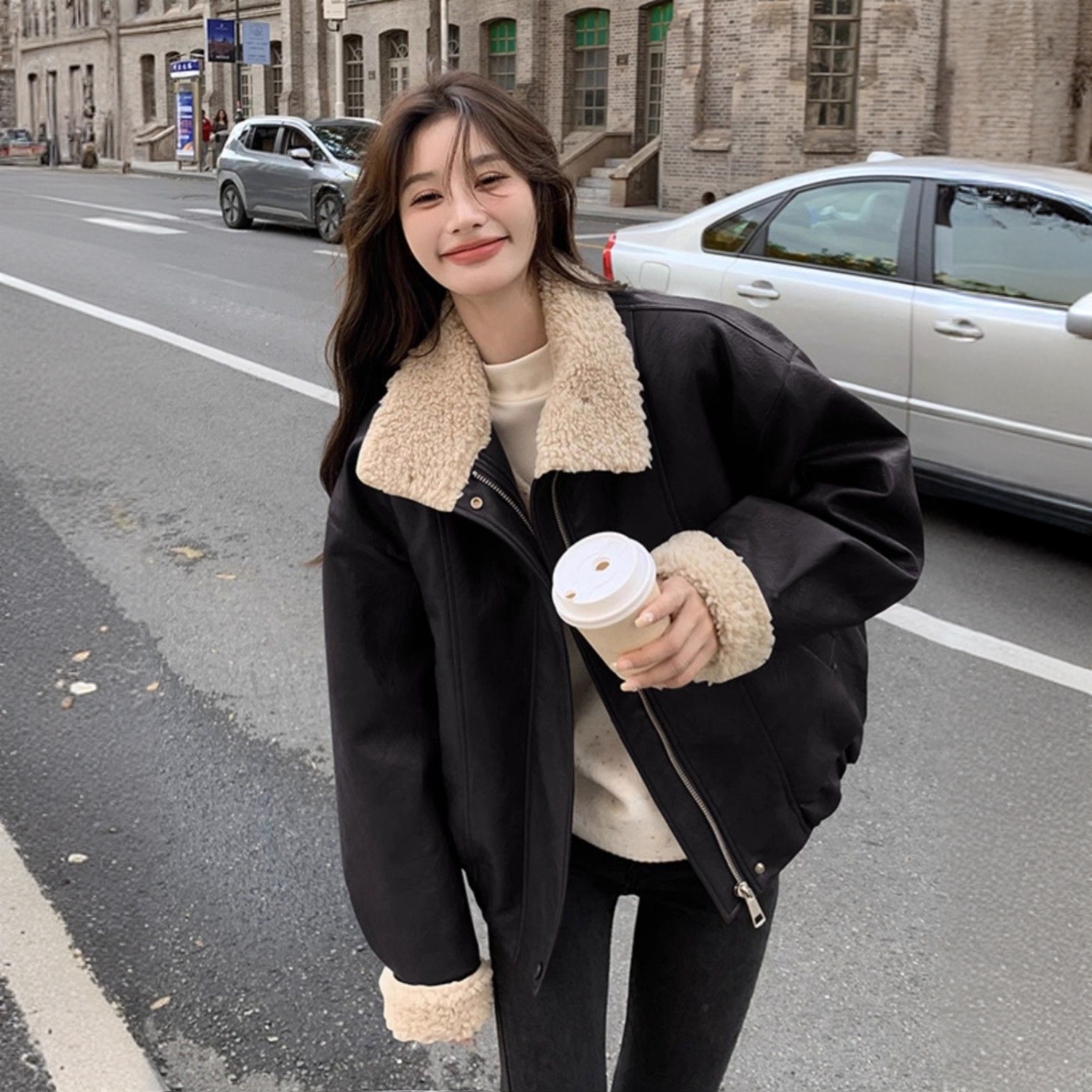 羊羔绒皮毛一体皮衣外套女2025年冬季新款美式复古机车服pu皮夹克