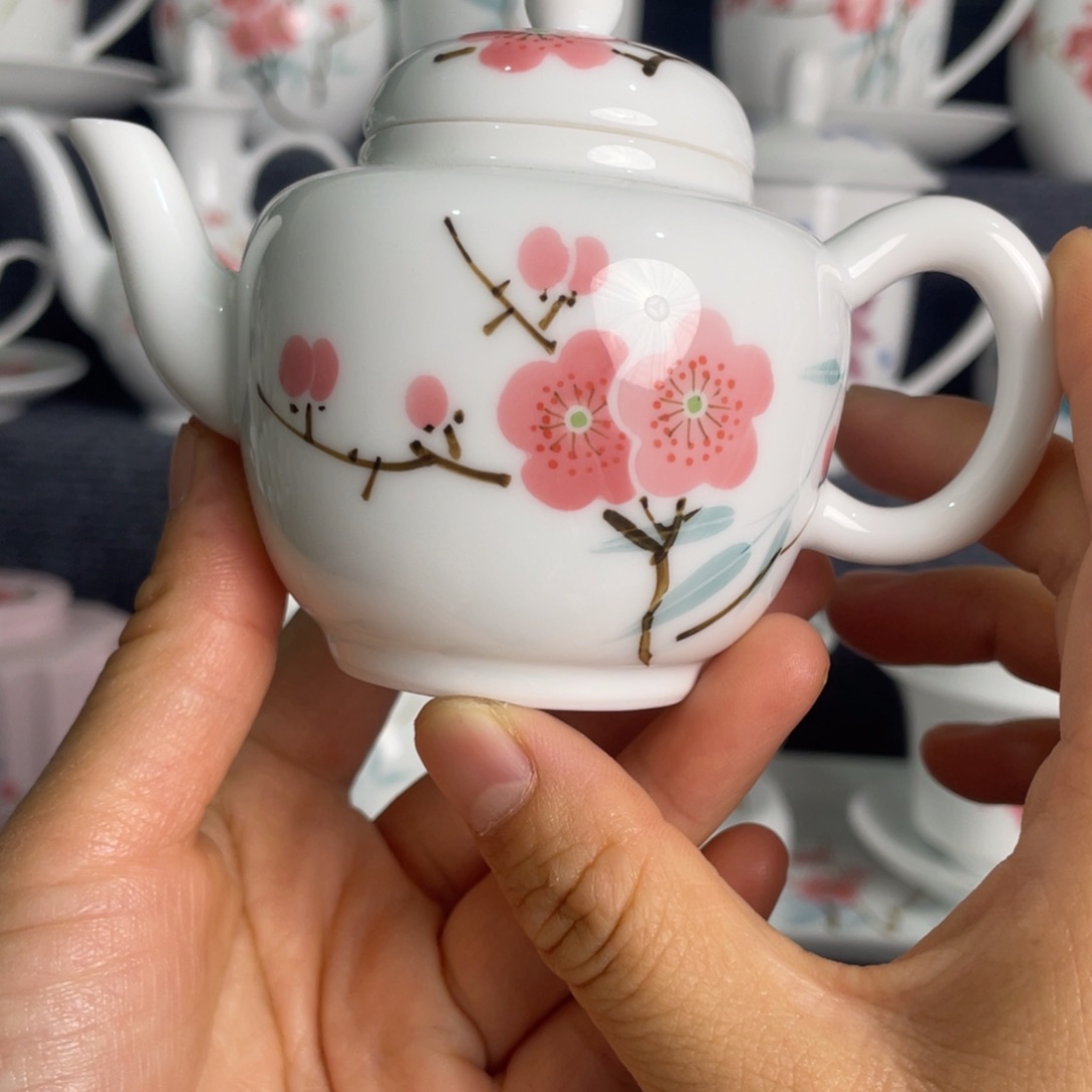 景德镇陶瓷小茶壶精美