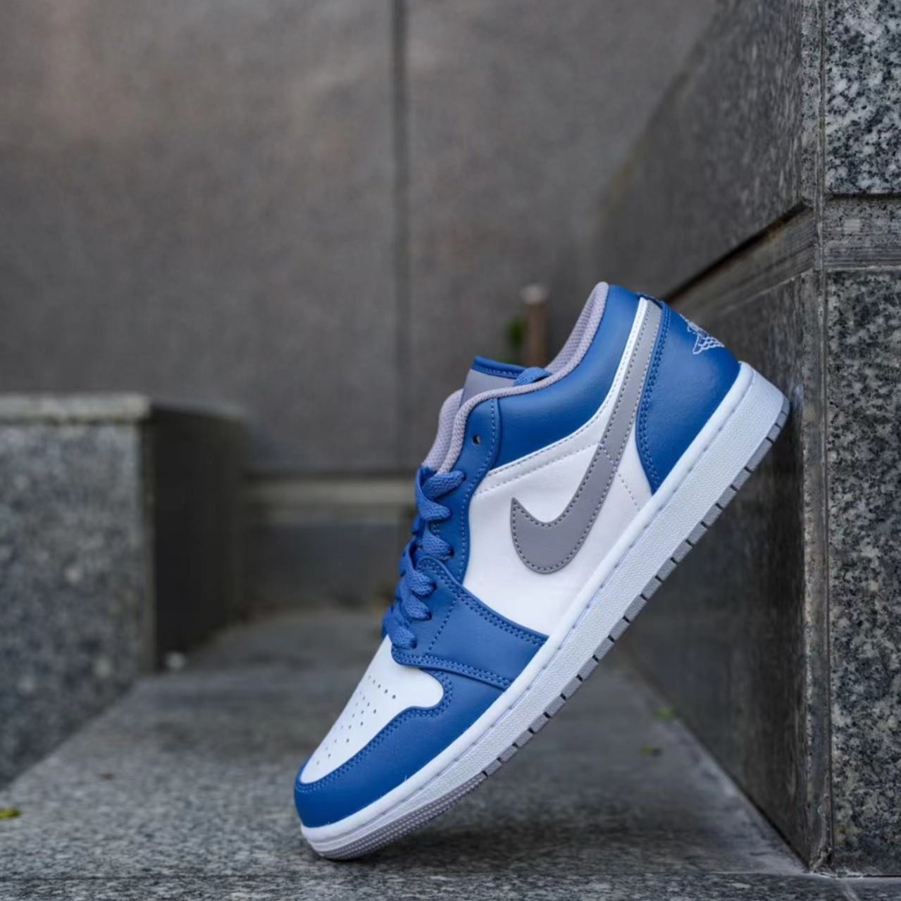 Nike Air Jordan1 Low AJ1 白蓝色男子低帮复古板鞋553558-412_二手商品