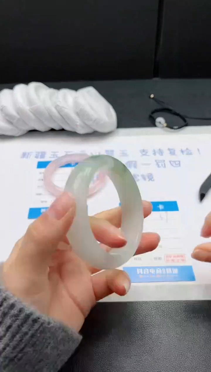 【闪购商品】石英质玉手镯未镶嵌39-54