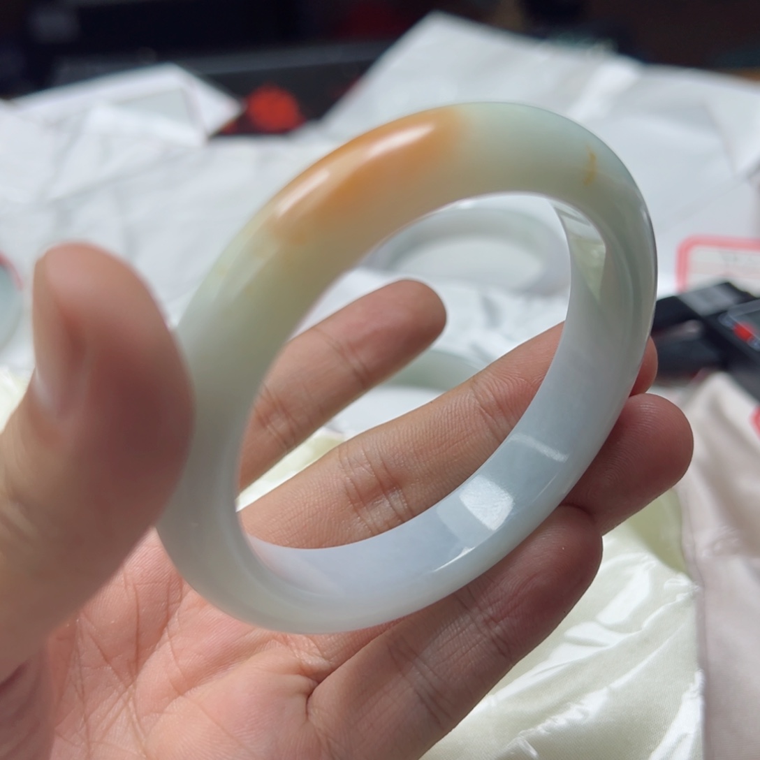 翡翠手镯未镶嵌红翡细糯买断57.2