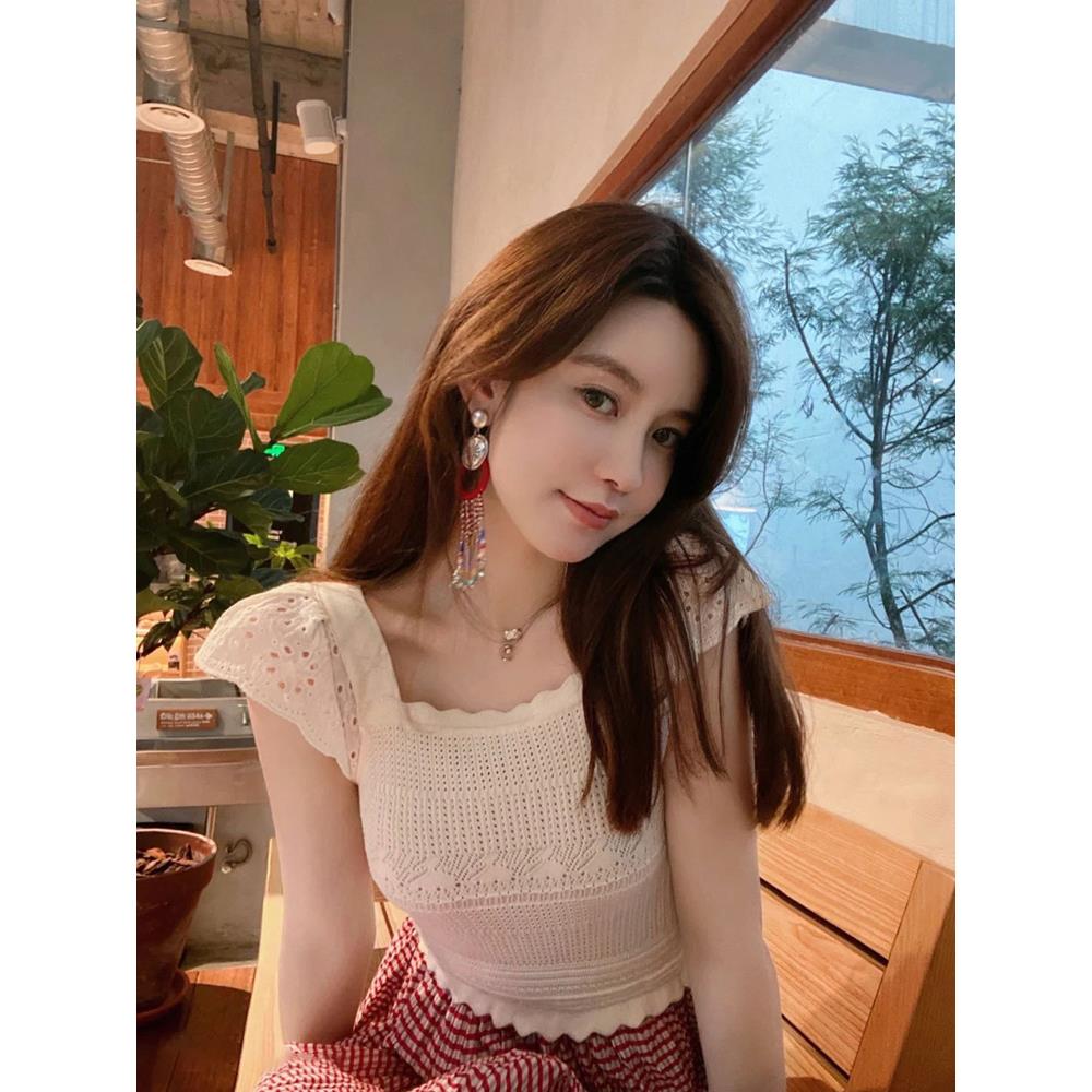 小飞袖方领针织短袖恤女夏季薄款舒适法式修身显瘦锁骨短款上衣