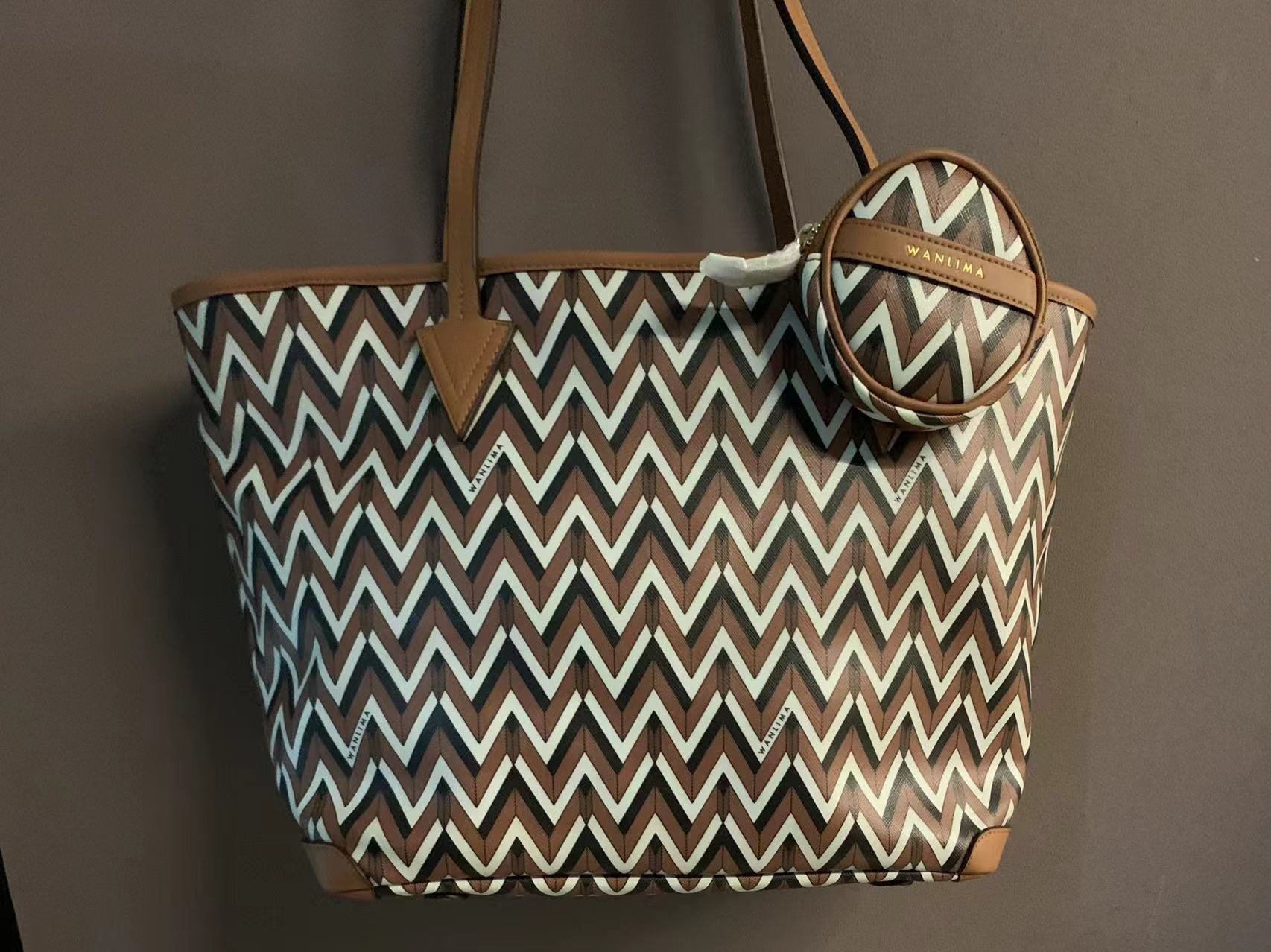 瓜哥内购专享包包请听主播讲解#大托特5212