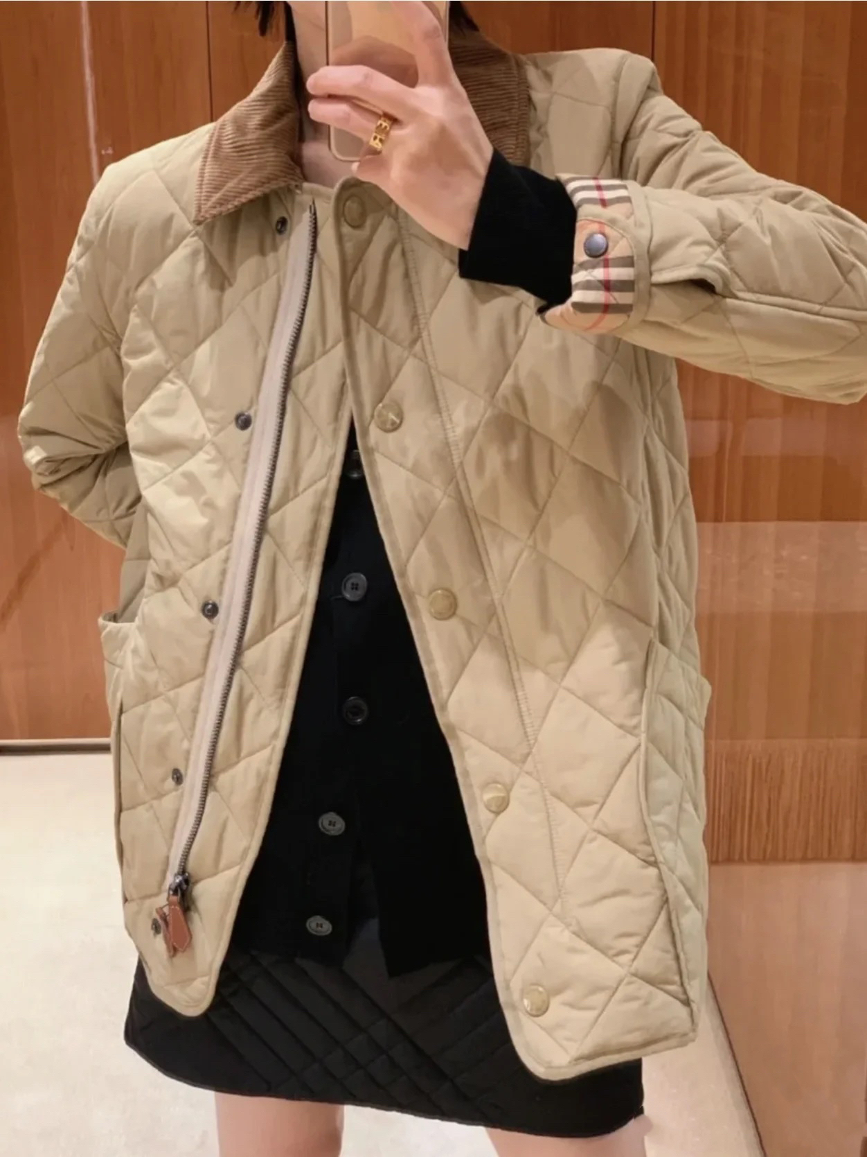 全新未使用 BURBERRY/博柏利 蜜色经典格纹棉服外套冬季夹克女款